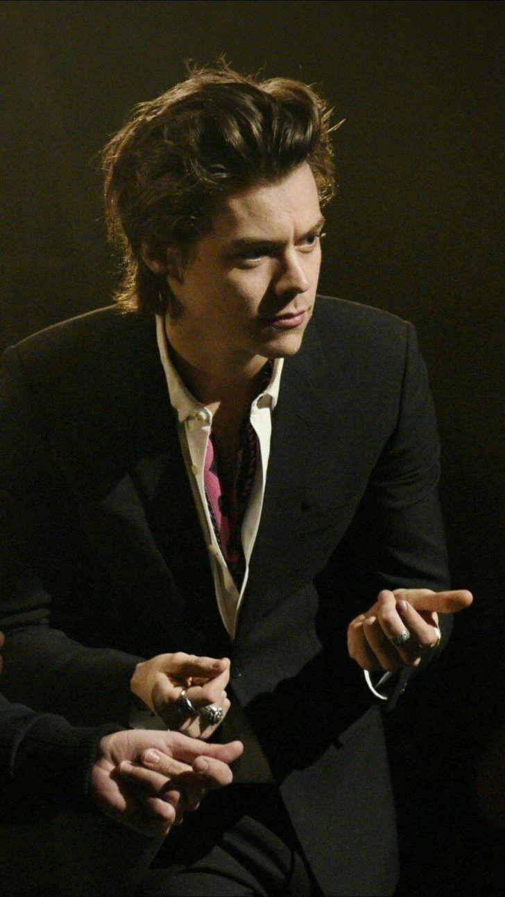 728x1294 Harry Styles iPhone Wallpaper