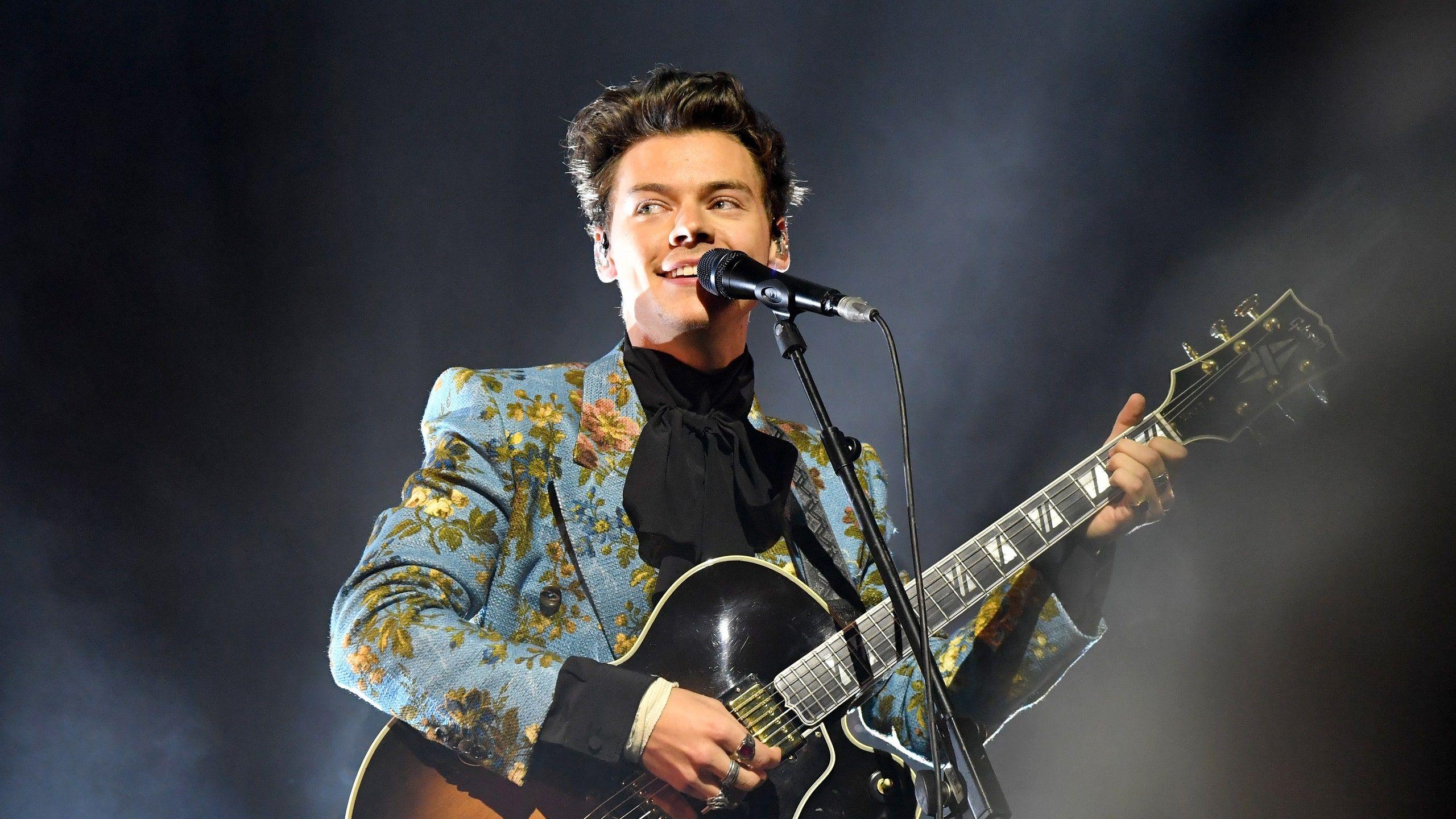 2560x1440 Harry Styles on Sexuality Labels and Gender Norms