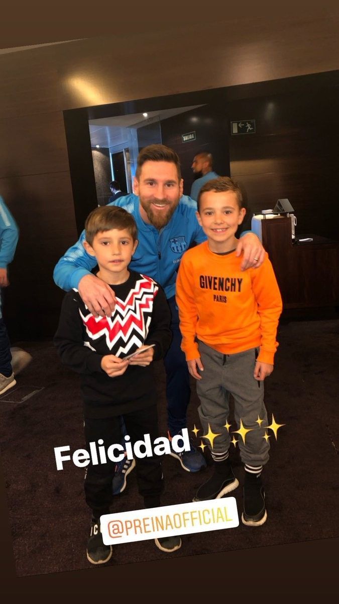 675x1200 Messi family photo. Messi and thiago, Messi with family, Lionel messi family