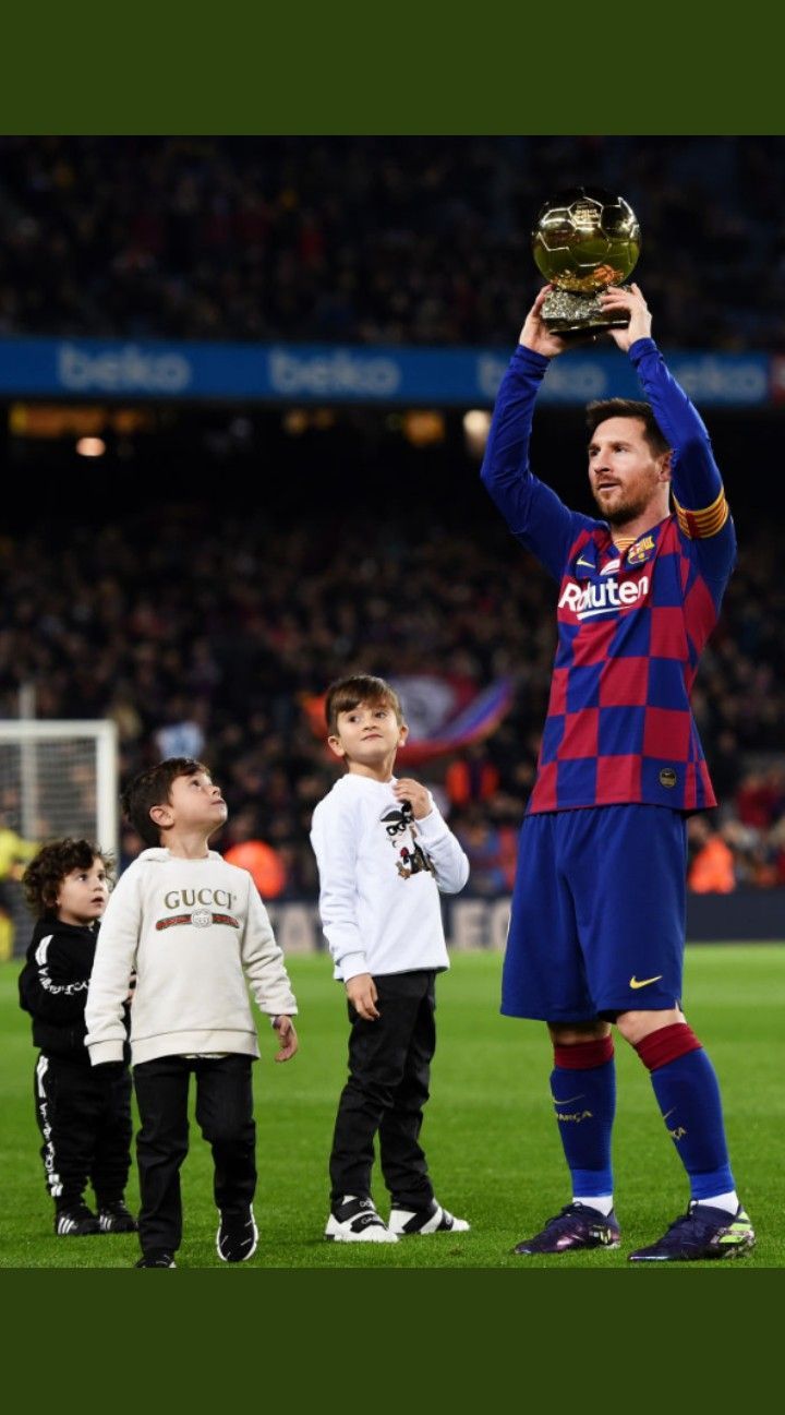 720x1297 Messi family wallpaper. Messi and family, Lionel messi, Messi 6