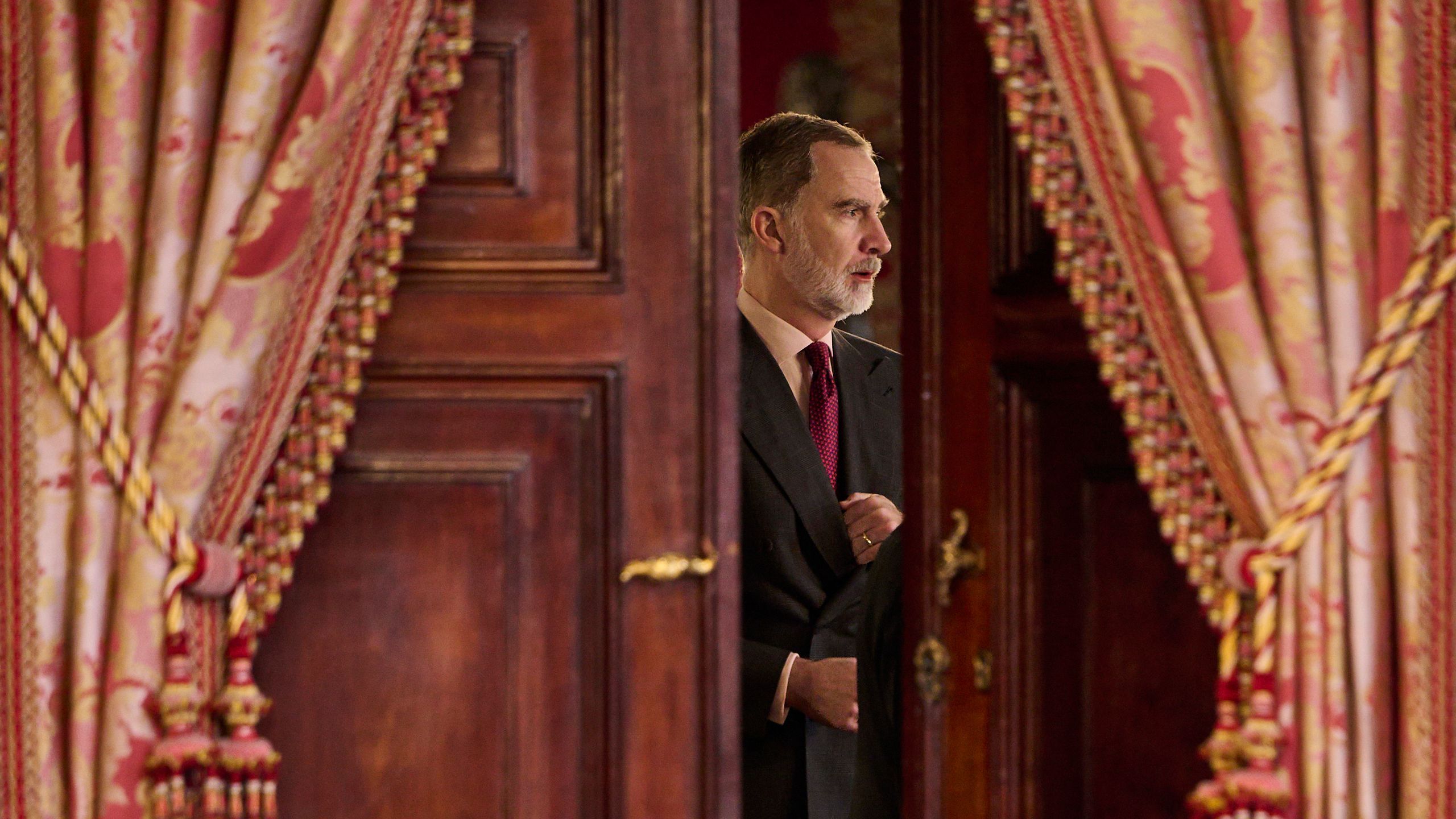 2560x1440 Felipe VI, más cómodo que el rey Juan Carlos en el Palacio Real: de sus mensajes de Navidad en “el palacio de todos los españoles”, al crucial antes y después de 2017