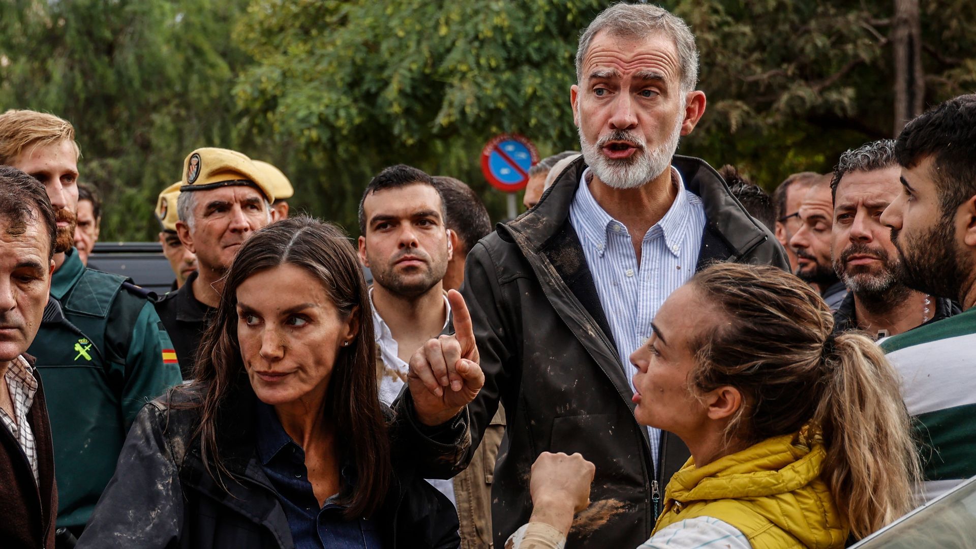 1920x1080 Queen Letizia and King Felipe of Spain have mud thrown at them during visit