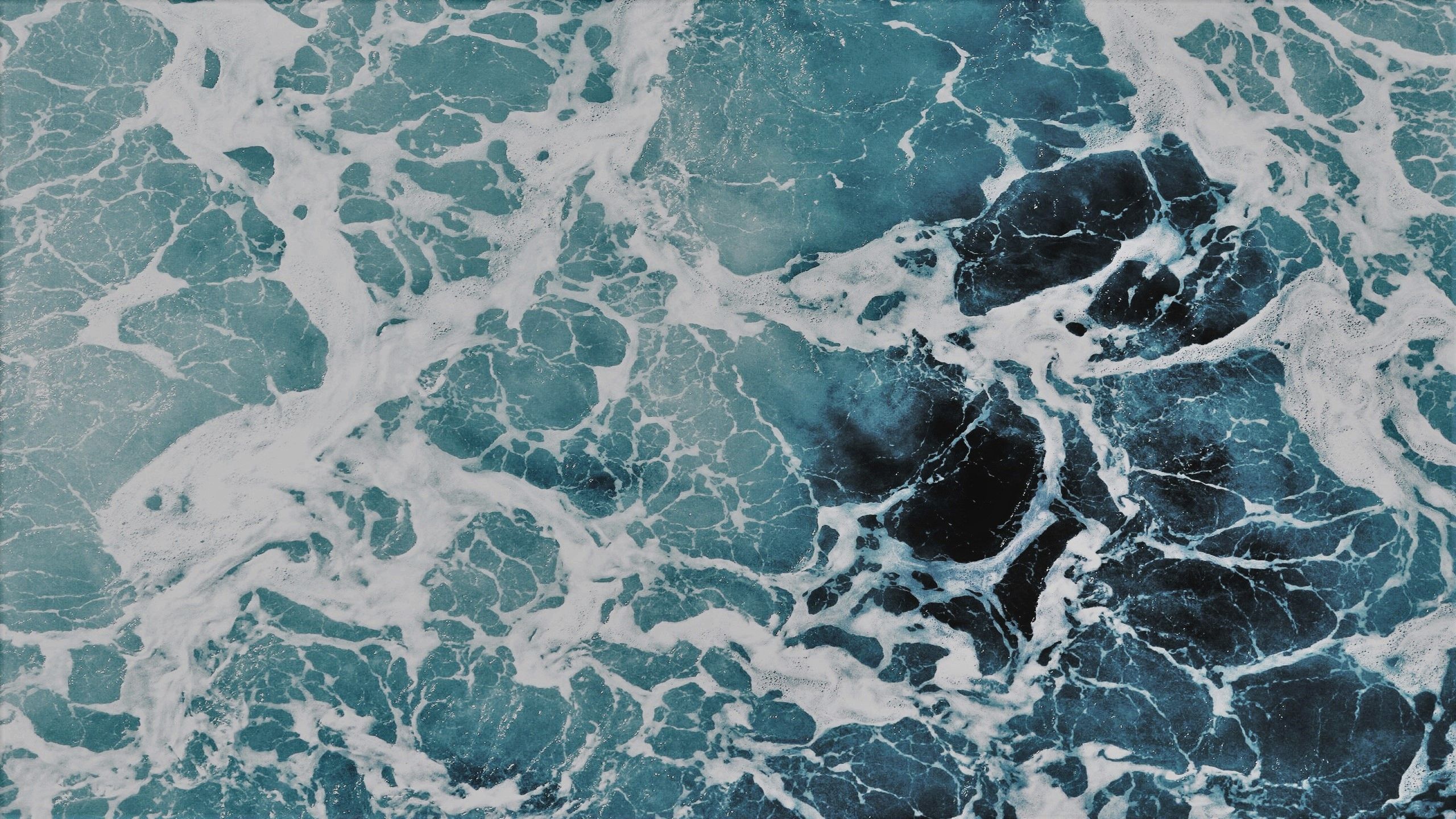 2560x1440 Waves 2560 × 1440