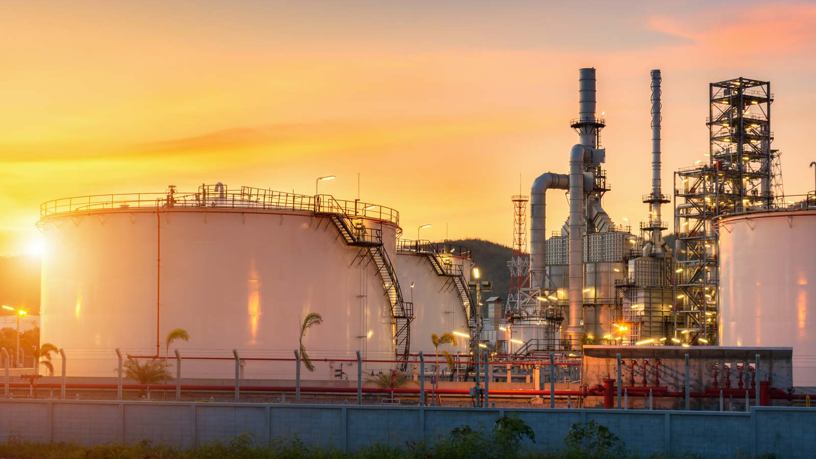 1600x900 Oil & Gas and Chemical