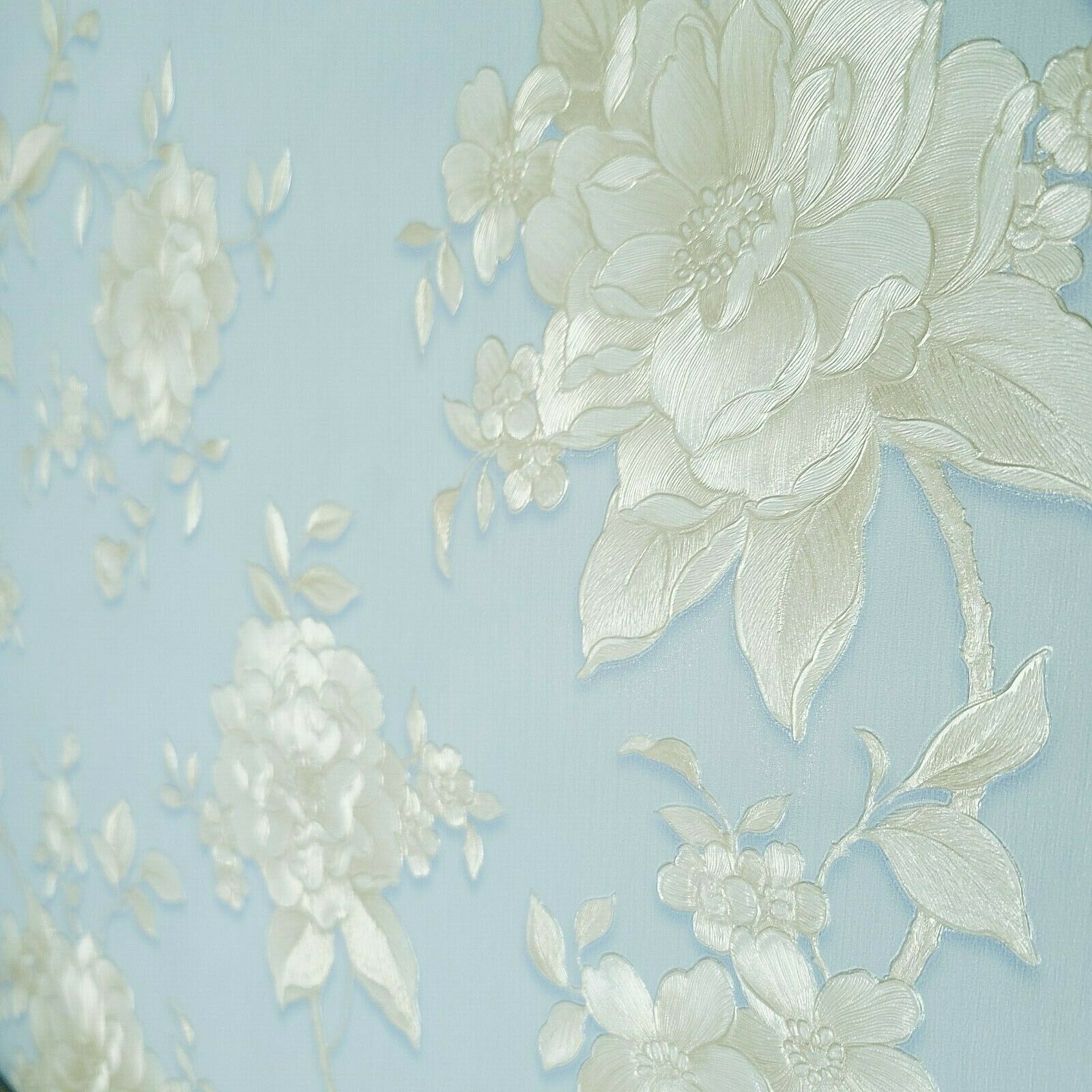 1600x1600 WMBL1005201 Floral Pastel blue beige cream Gold flowers Wallpaper