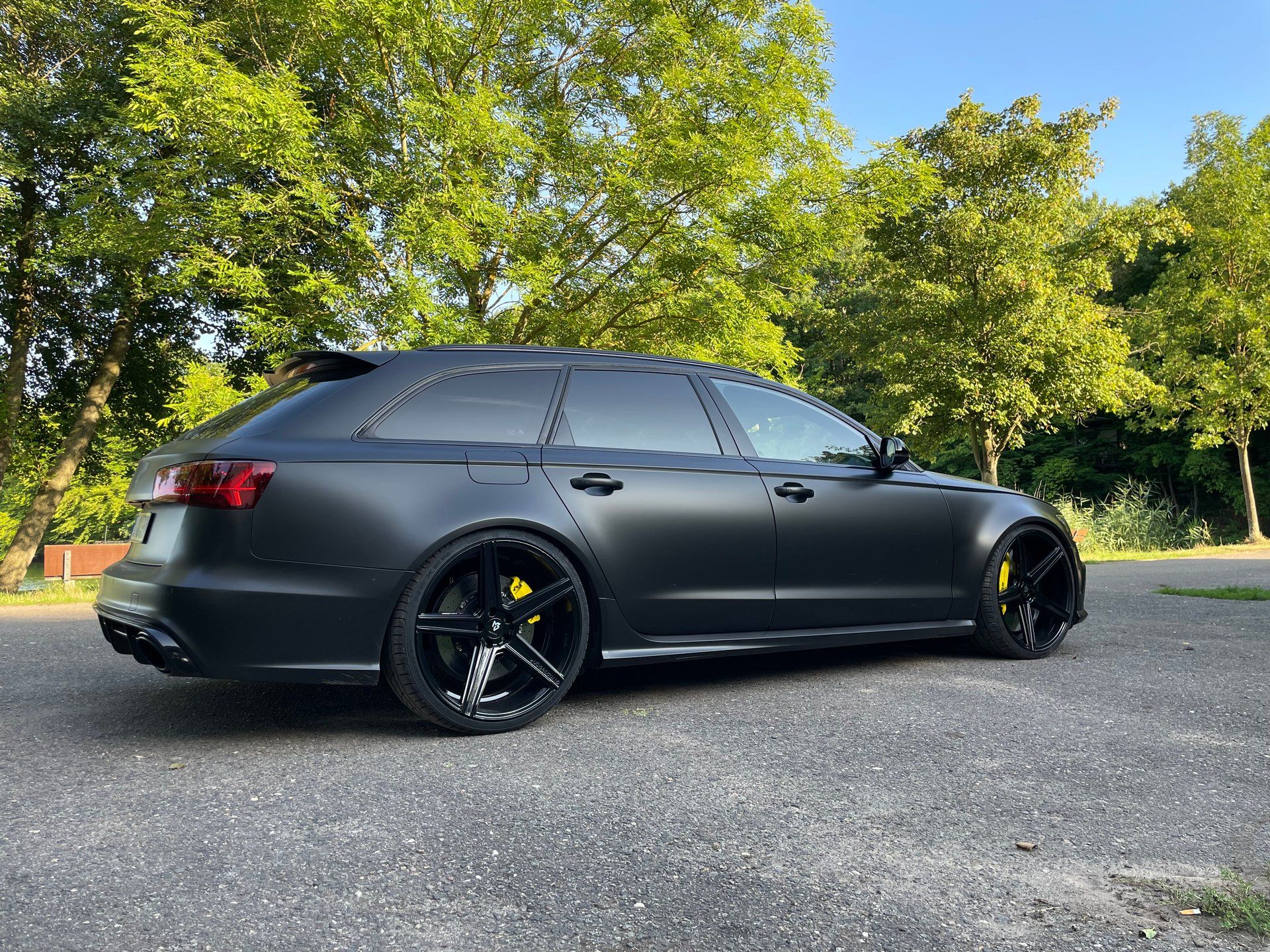 1920x1440 AUDI RS6 4G with 22 inch KV1 wheels in gloss black