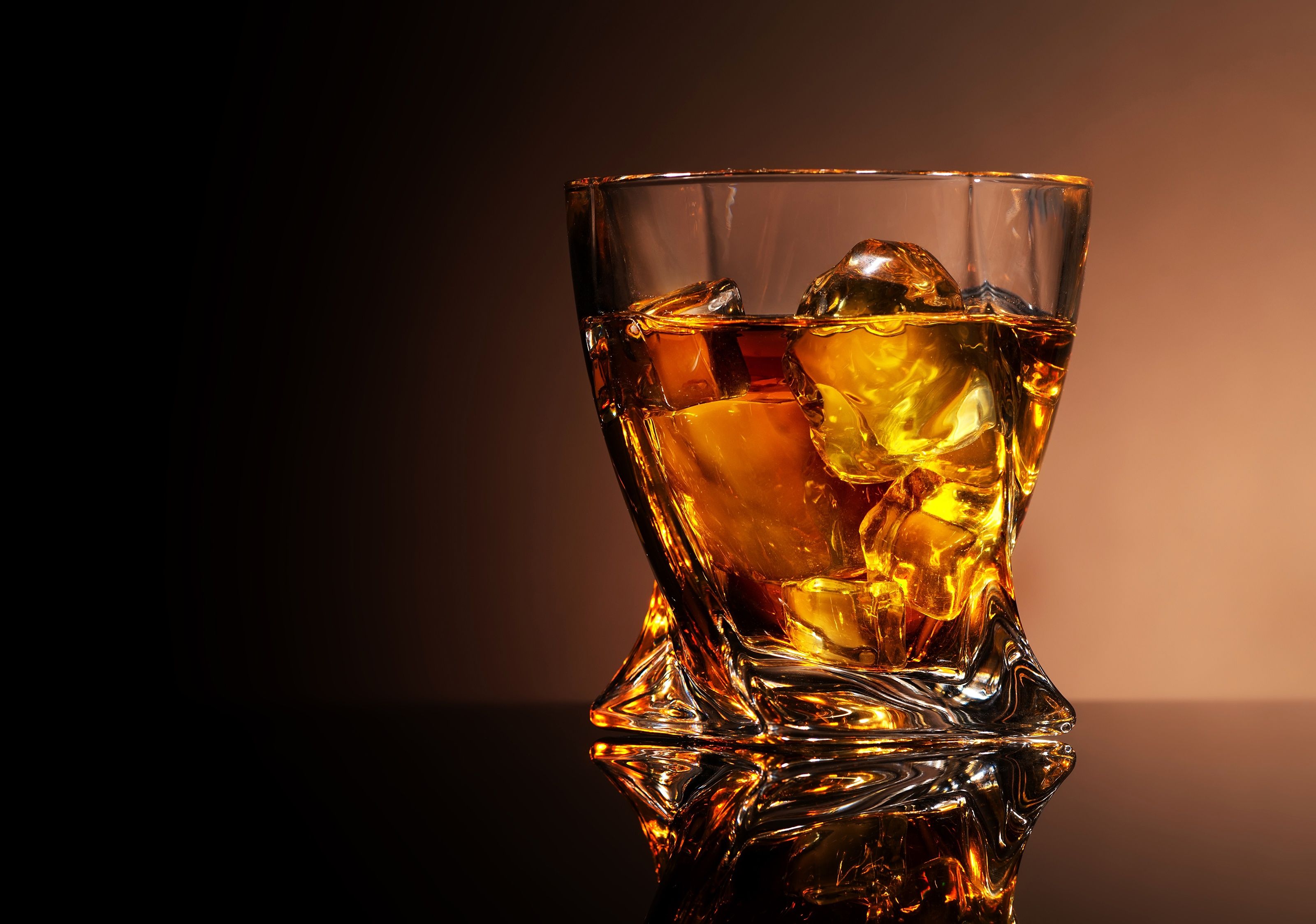 3200x2248 Wallpaper ice, glass, reflection, background, alcohol, whiskey, glass for mobile and desktop, section разное, resolution 3200x2248