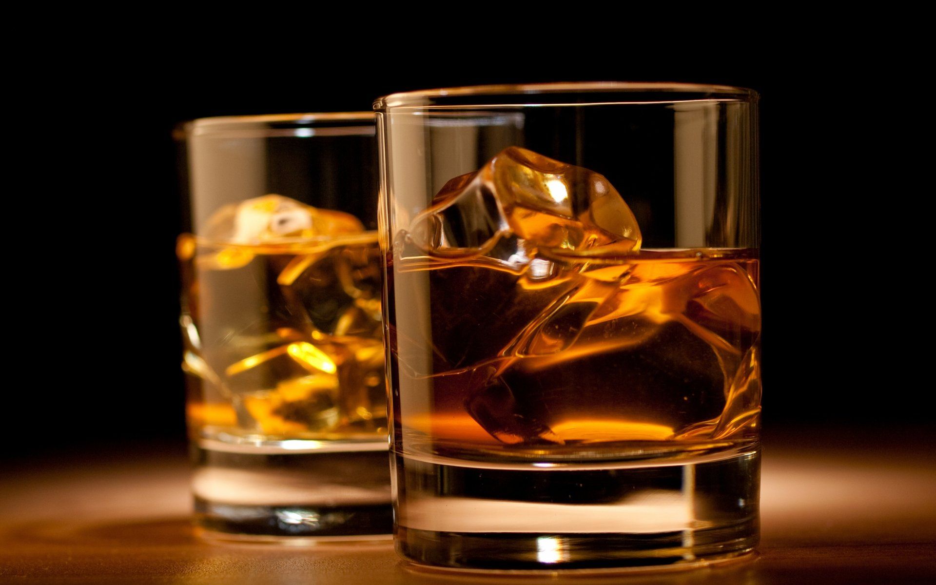 1920x1200 HD Wallpaper of Exquisite Whisky: A Toast to Flavorx1600