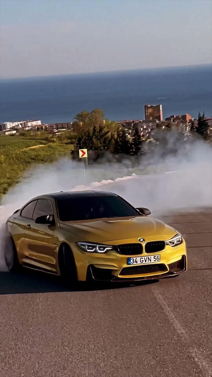 736x1308 BMW Drift