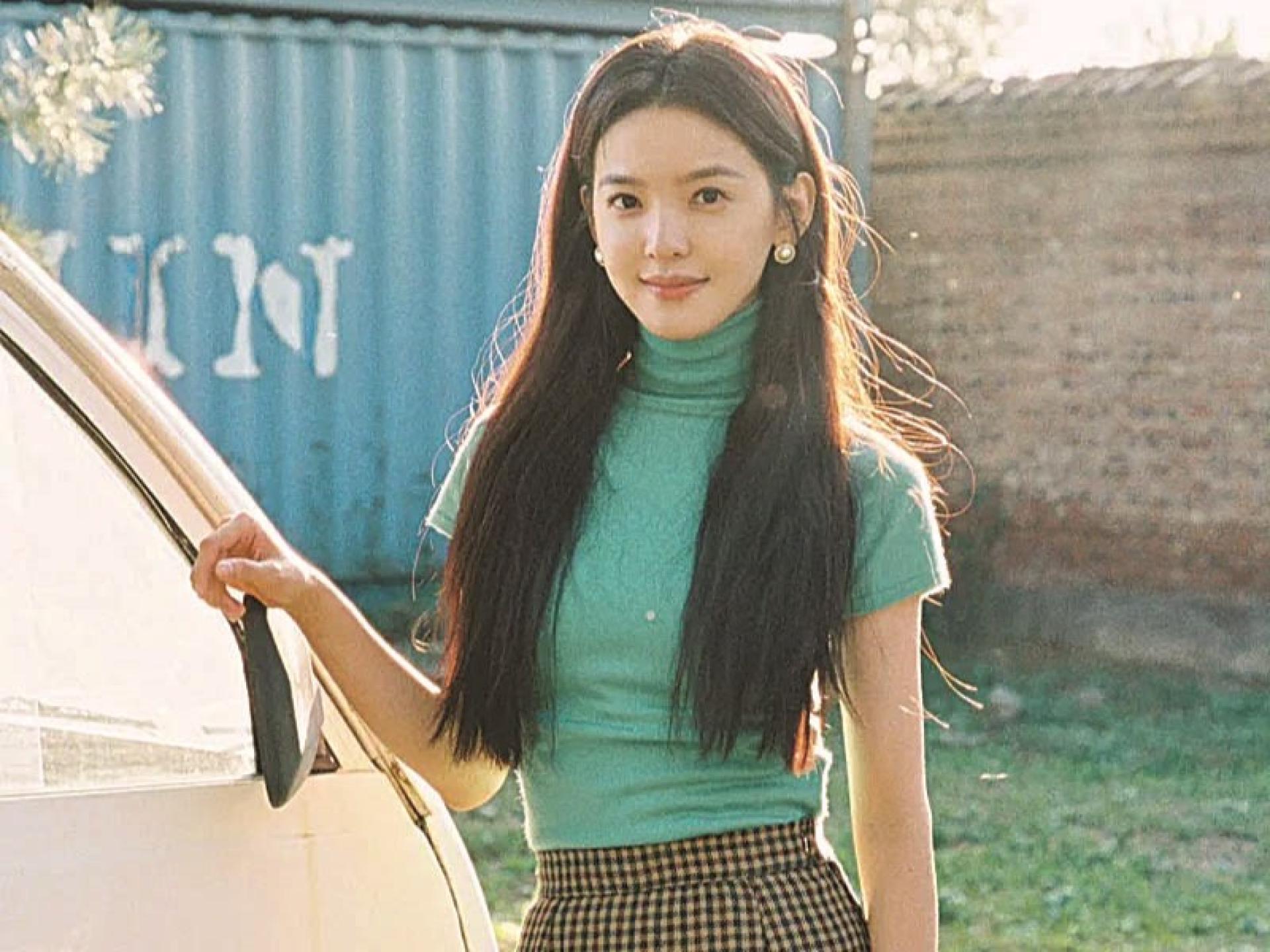 1920x1440 Hard to Please' Zhang Ruonan Still Rents After 9 Years. Daily News