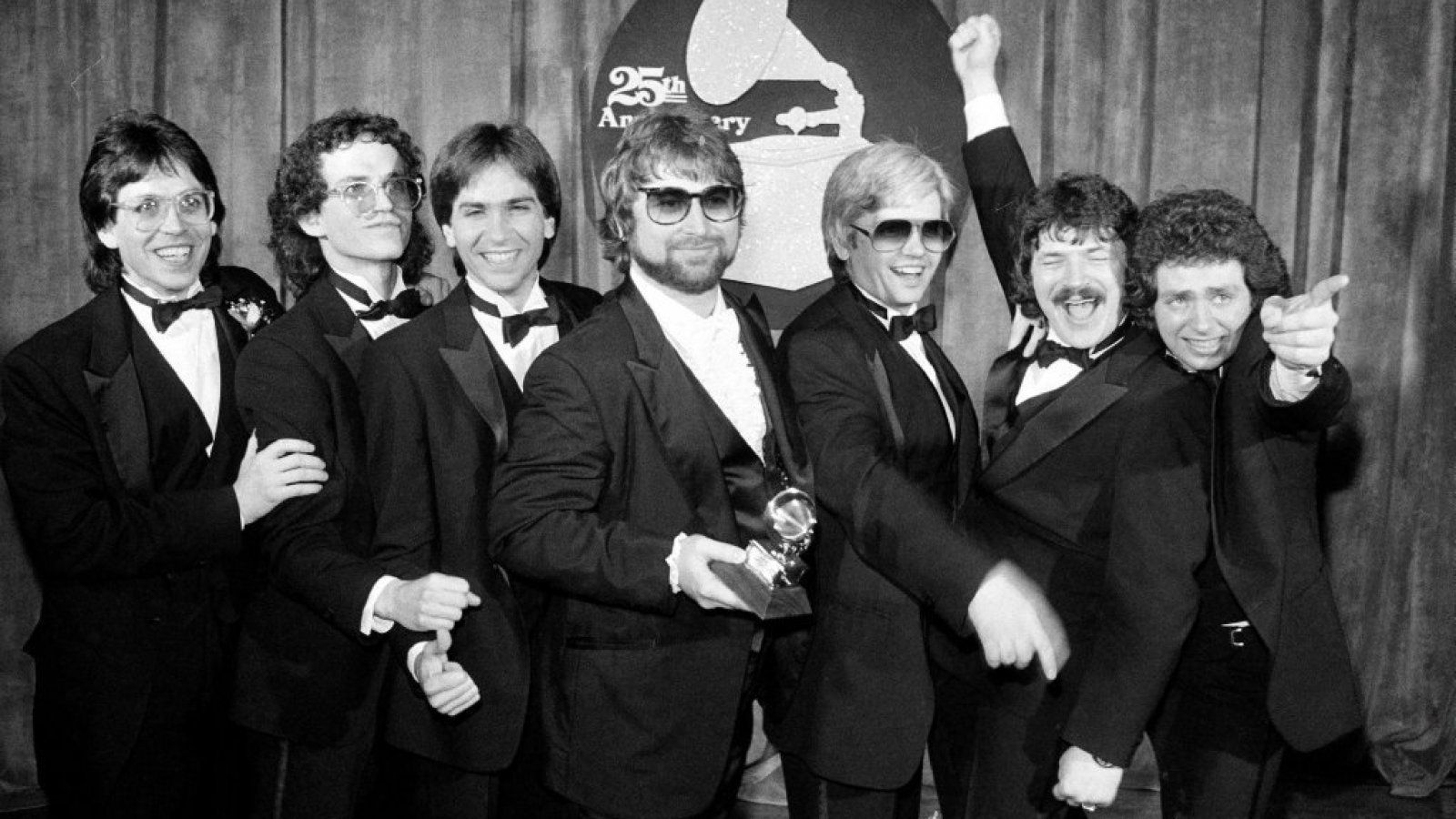 1600x900 Mike Porcaro, bass player for pop group Toto, dead at 59