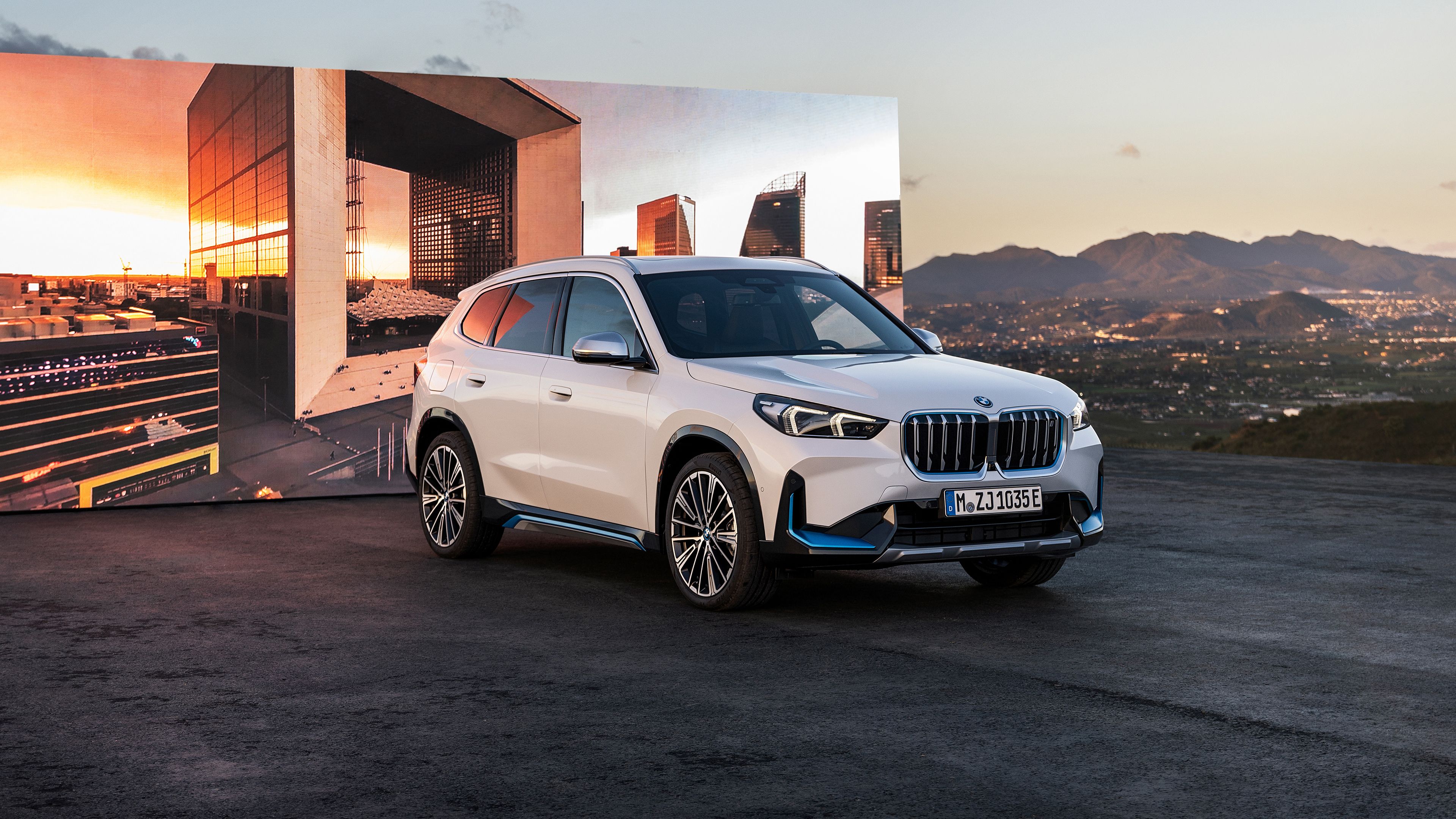 3840x2160 BMW iX1 xDrive30 2022 4K Wallpaper Car Wallpaper