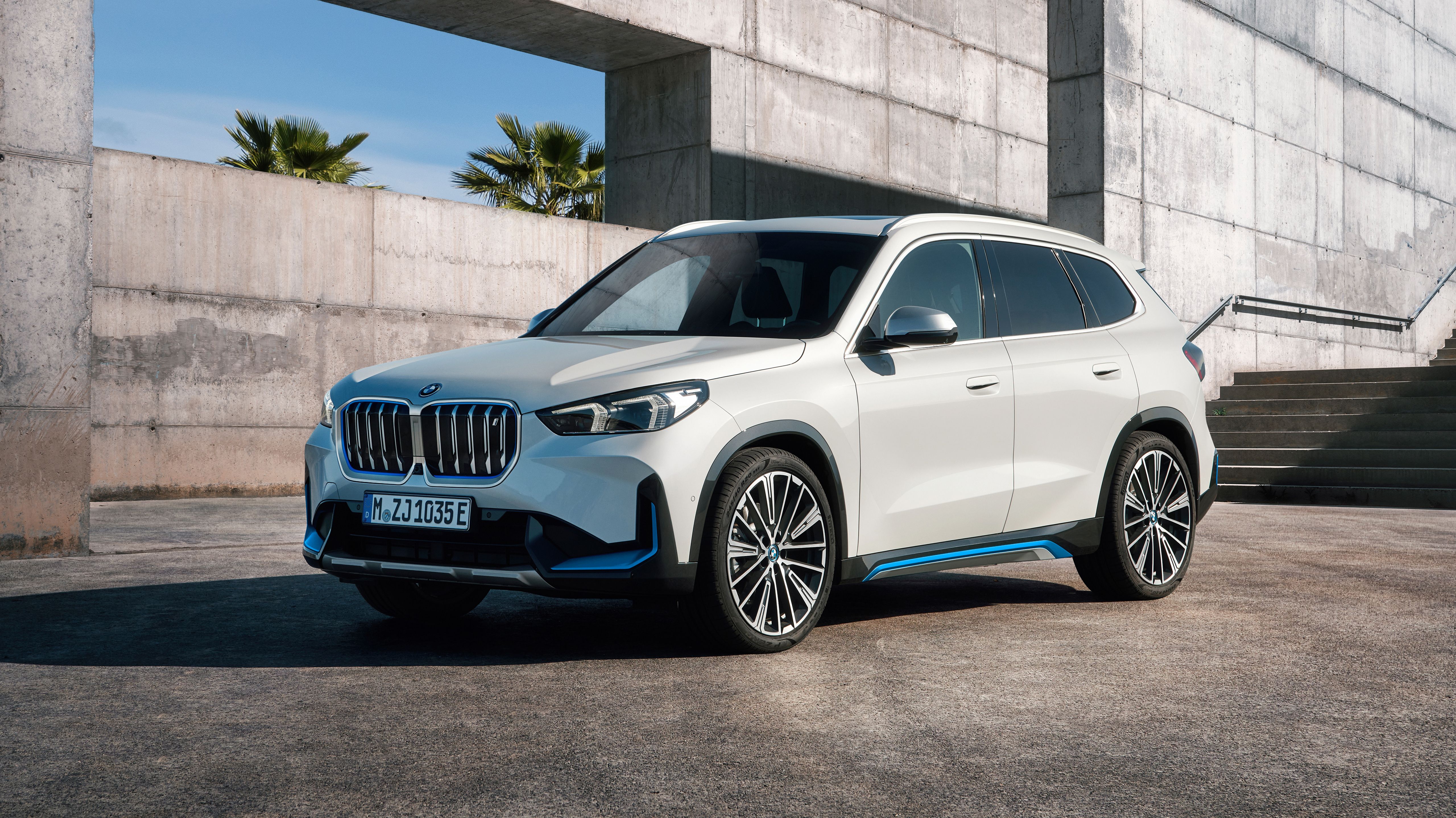 5120x2880 BMW iX1 xDrive30 2022 5K Wallpaper Car Wallpaper
