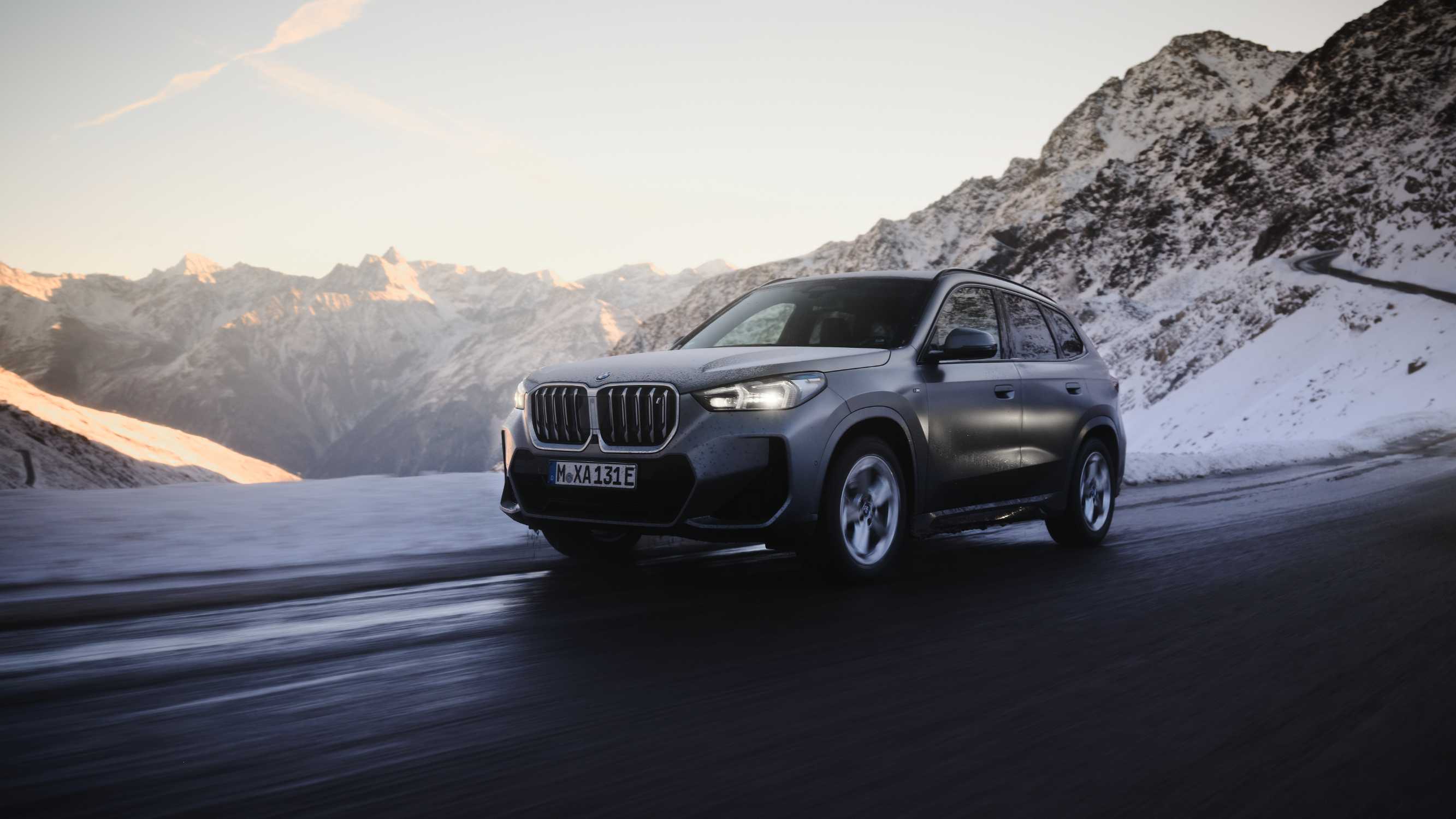 2666x1500 BMW iX1 xDrive30