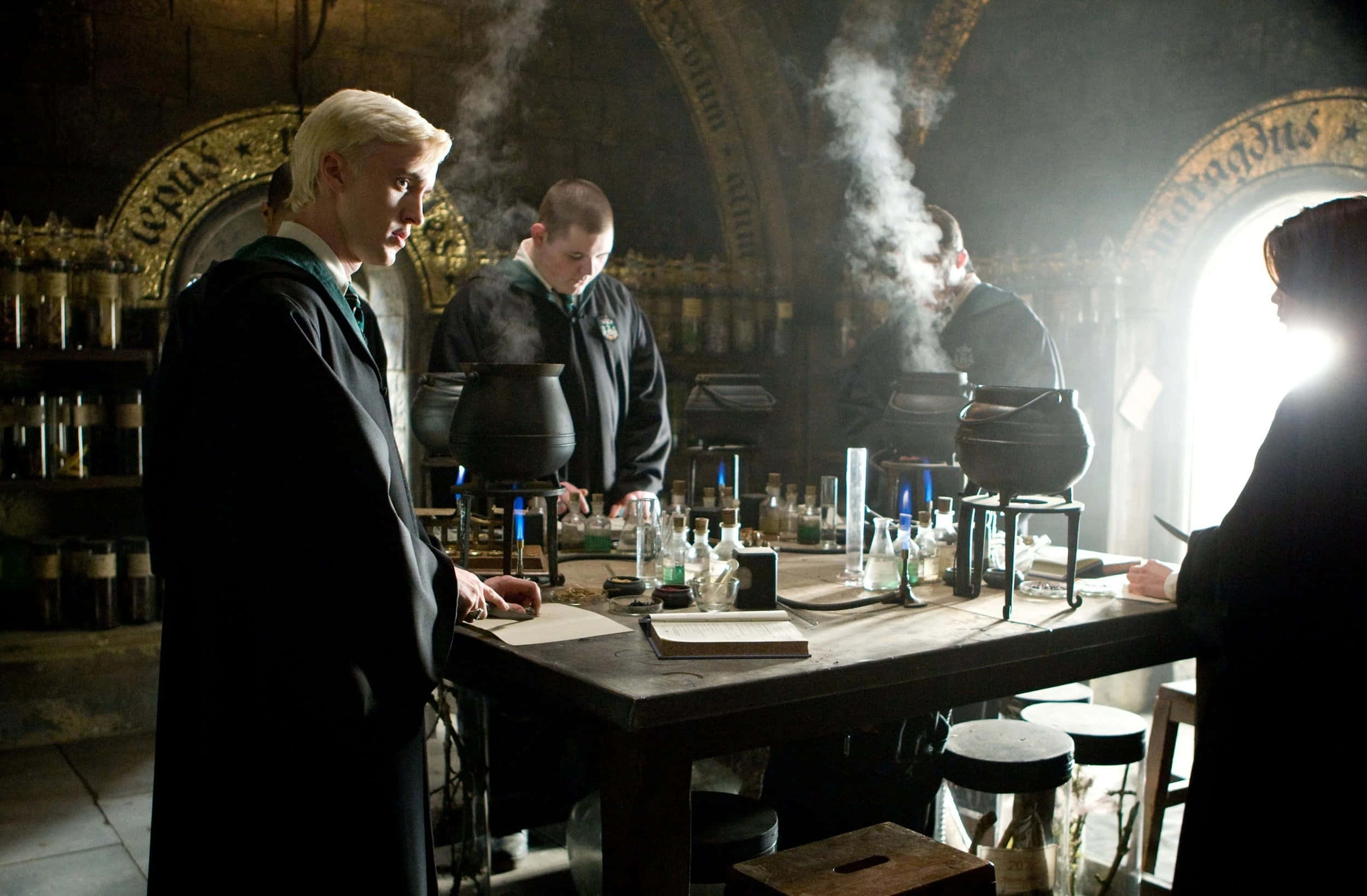 2500x1640 The Hogwarts Potions Class Wallpaper