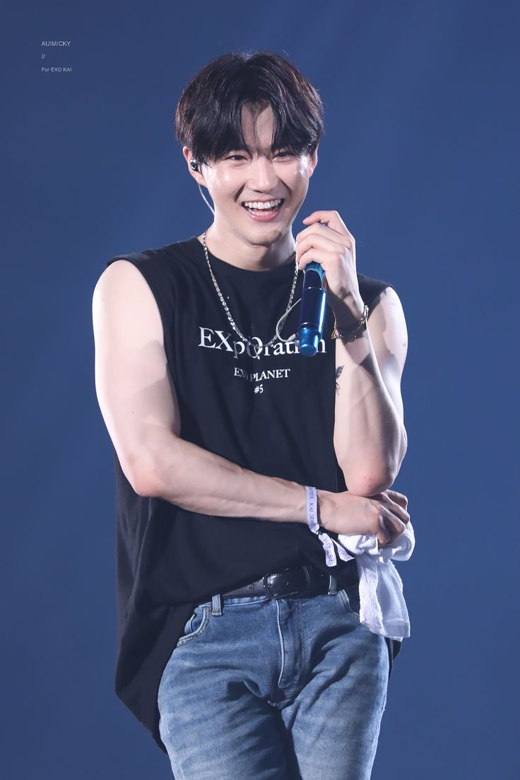 736x1104 Kim jun myeon wallpaper. Exo suho photohoot, Junmyeon cute, Suho kim