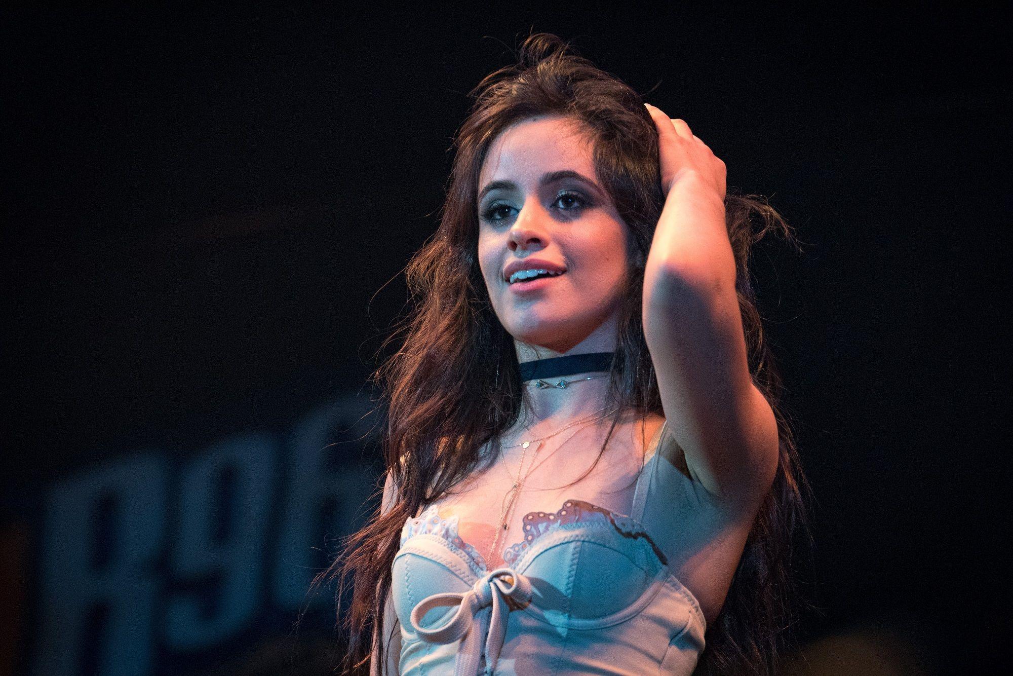 2000x1334 Camila Cabello 2020 FREE