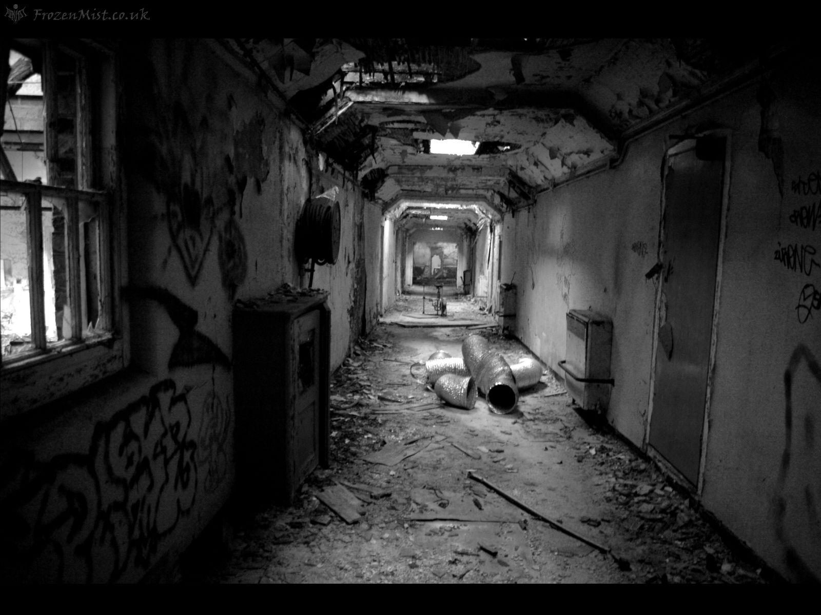1600x1200 Corridor 2 Wallpaper