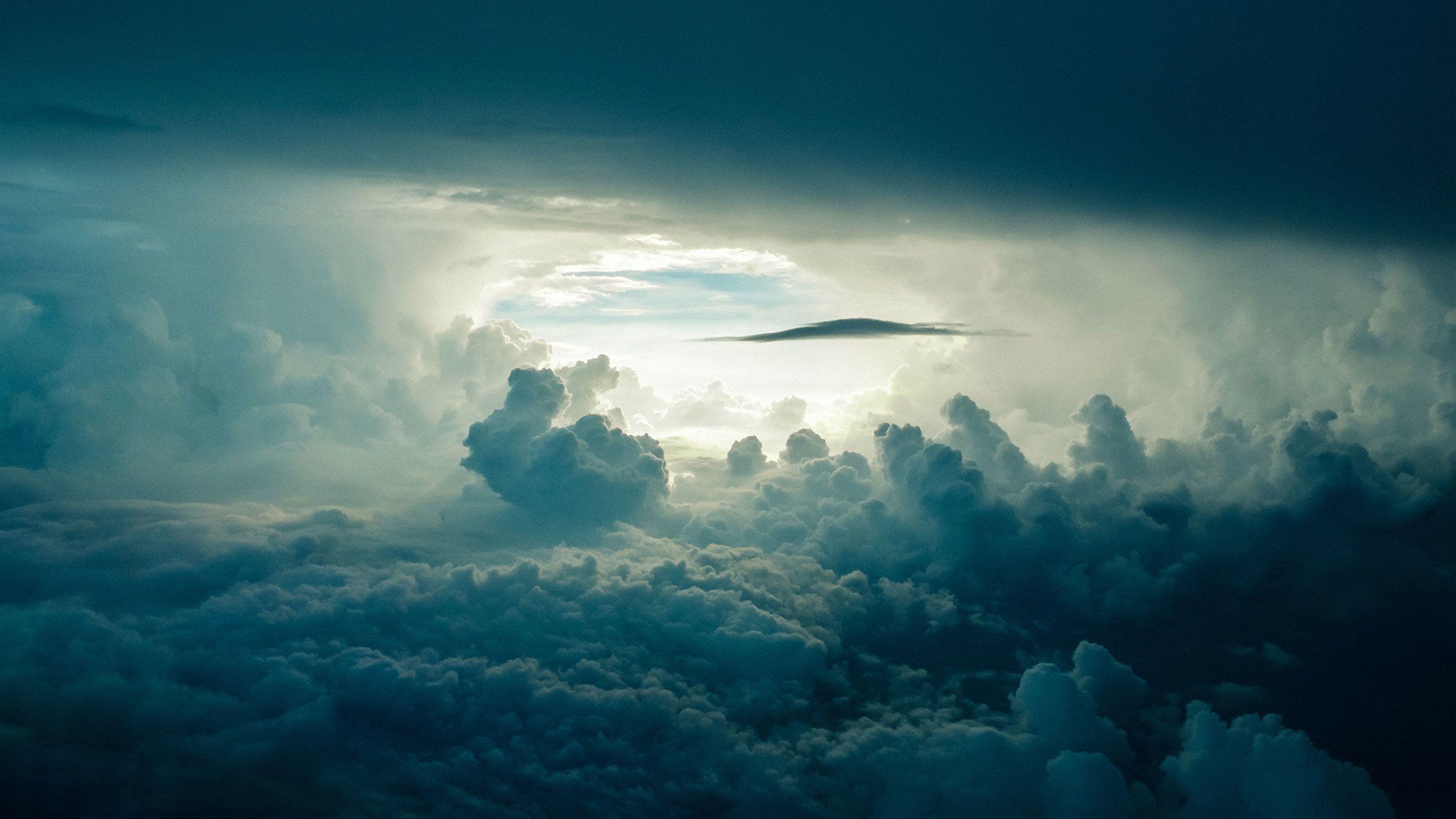 2560x1440 Above Ho Chi Minh City, Vietnam. Kien Do. [2729 x 1534]