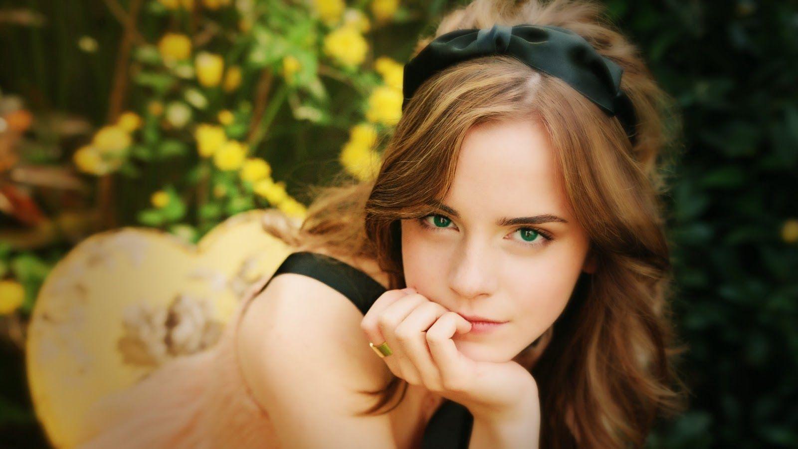 1600x900 Beautiful Girls wallpaperx900