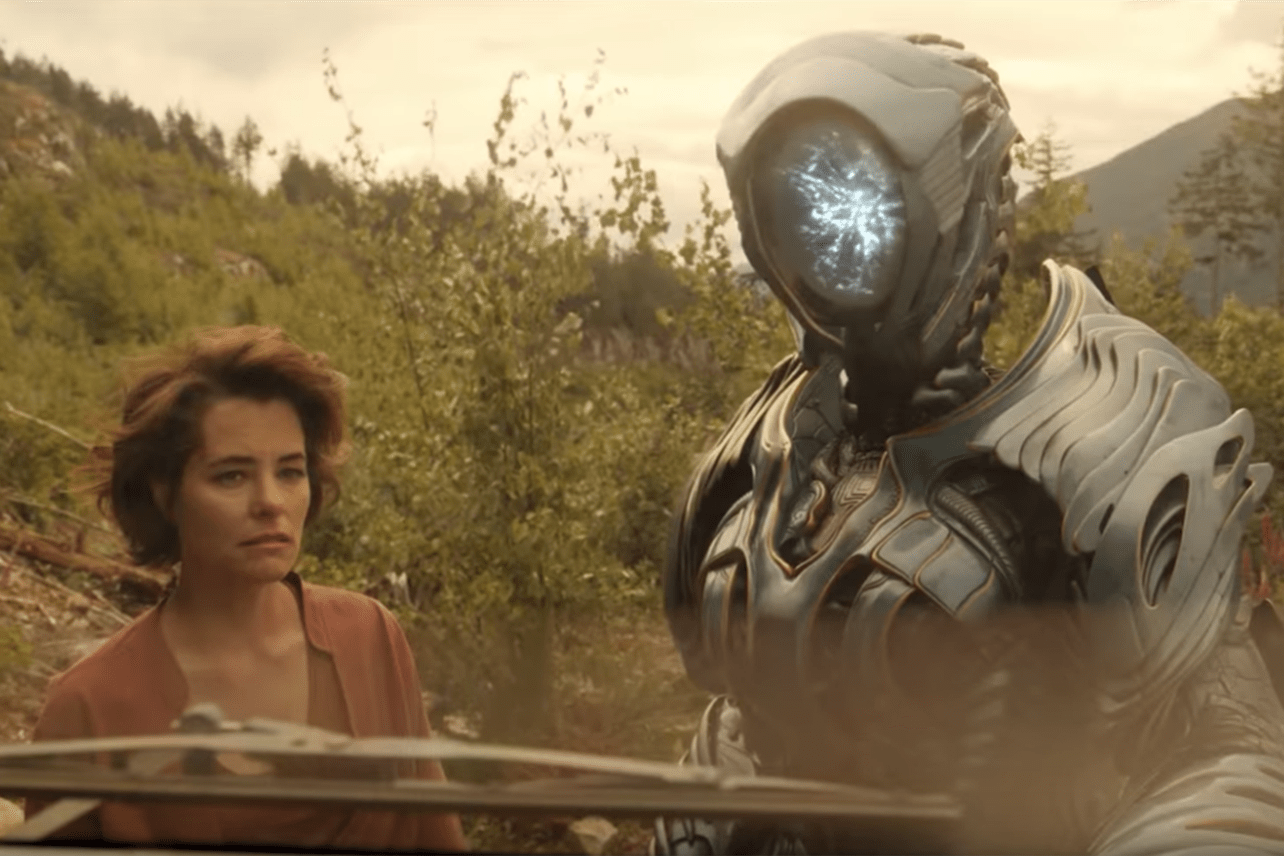1284x856 Netflix's 'Lost in Space' Teases A Darker Take On