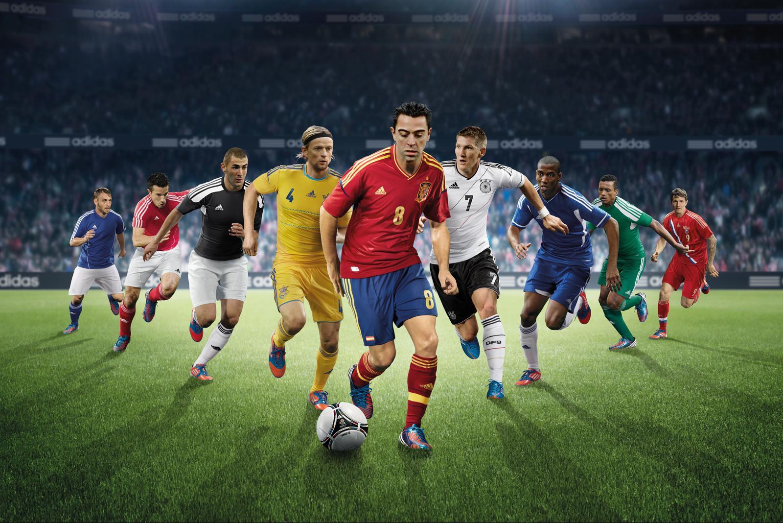 1600x1068 Soccer Players Wallpaper