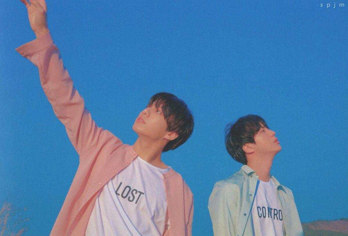 1199x814 SCAN LOVE YOURSELF 轉 'Tear' R Version. Taegi, Cantantes