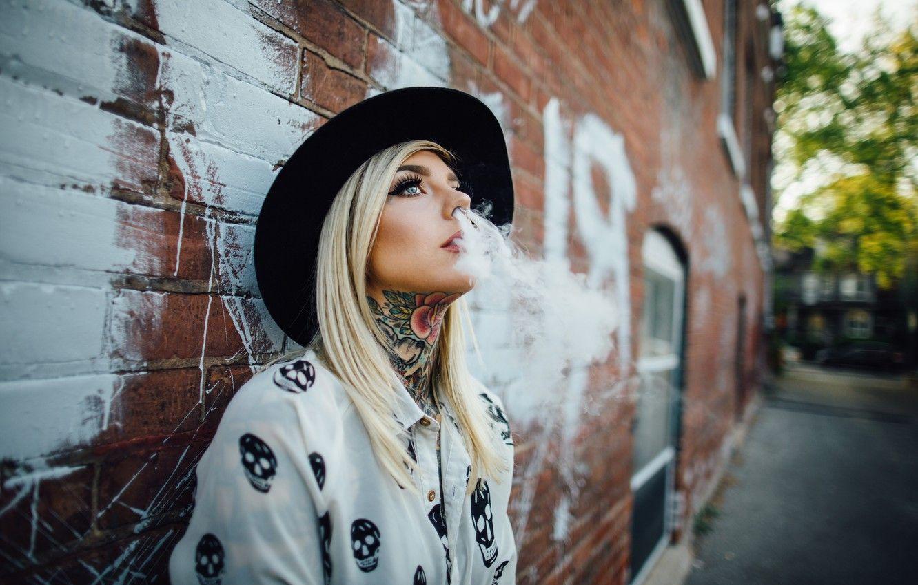 1332x850 Wallpaper women, Smoke, Blonde, Tattoo, Smoking, Hat, Blue Eyes