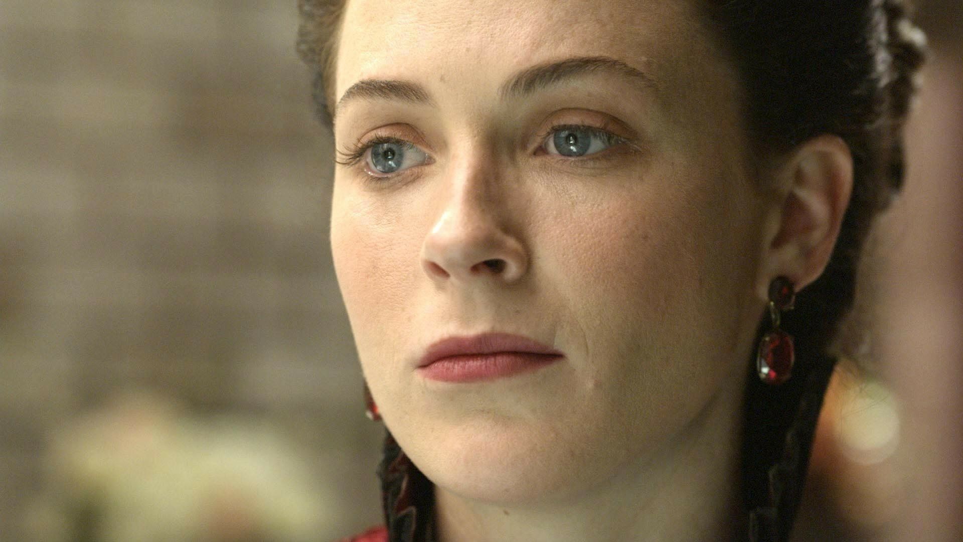 1920x1080 Bridget Regan Portrait