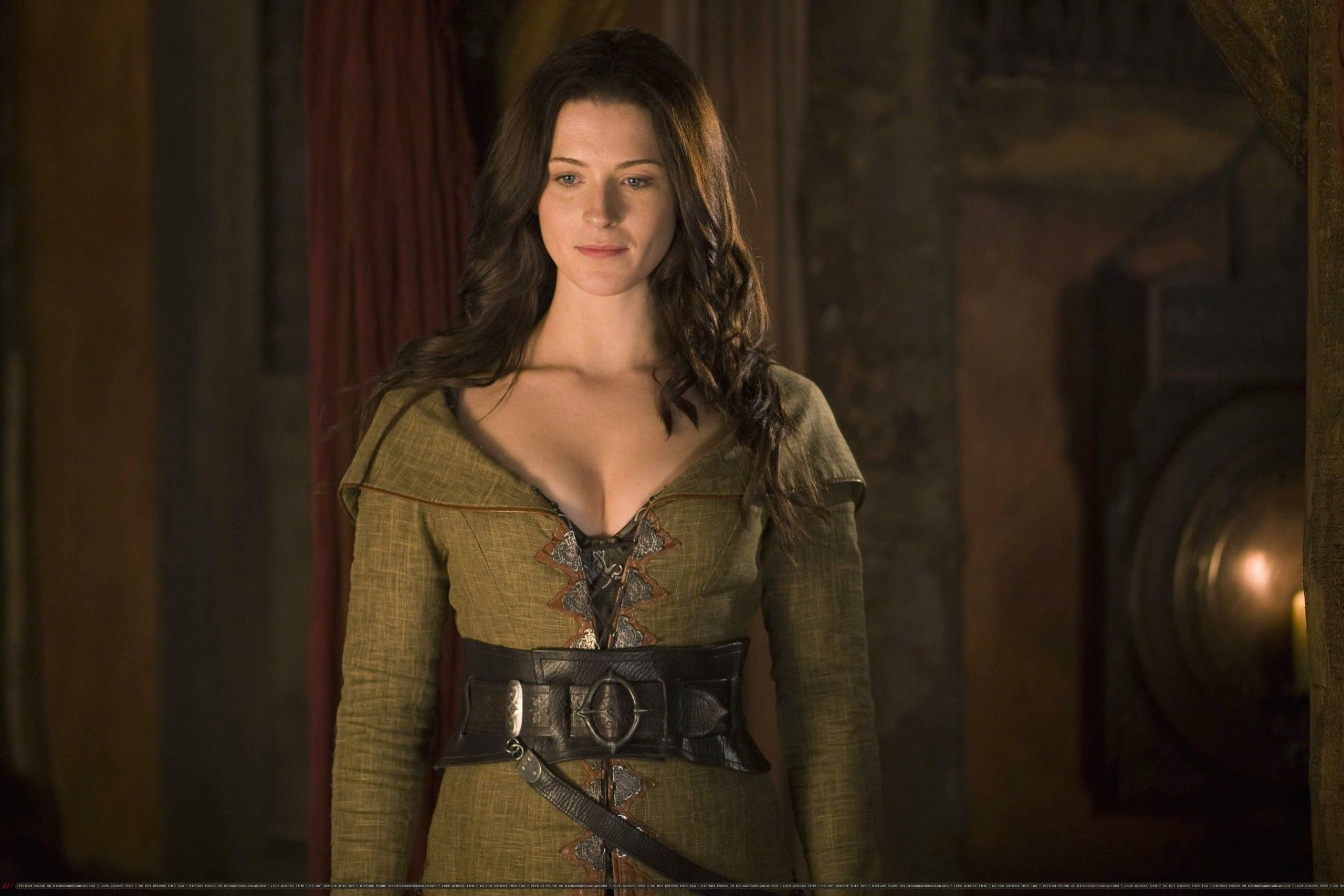 2560x1707 Bridget Regan