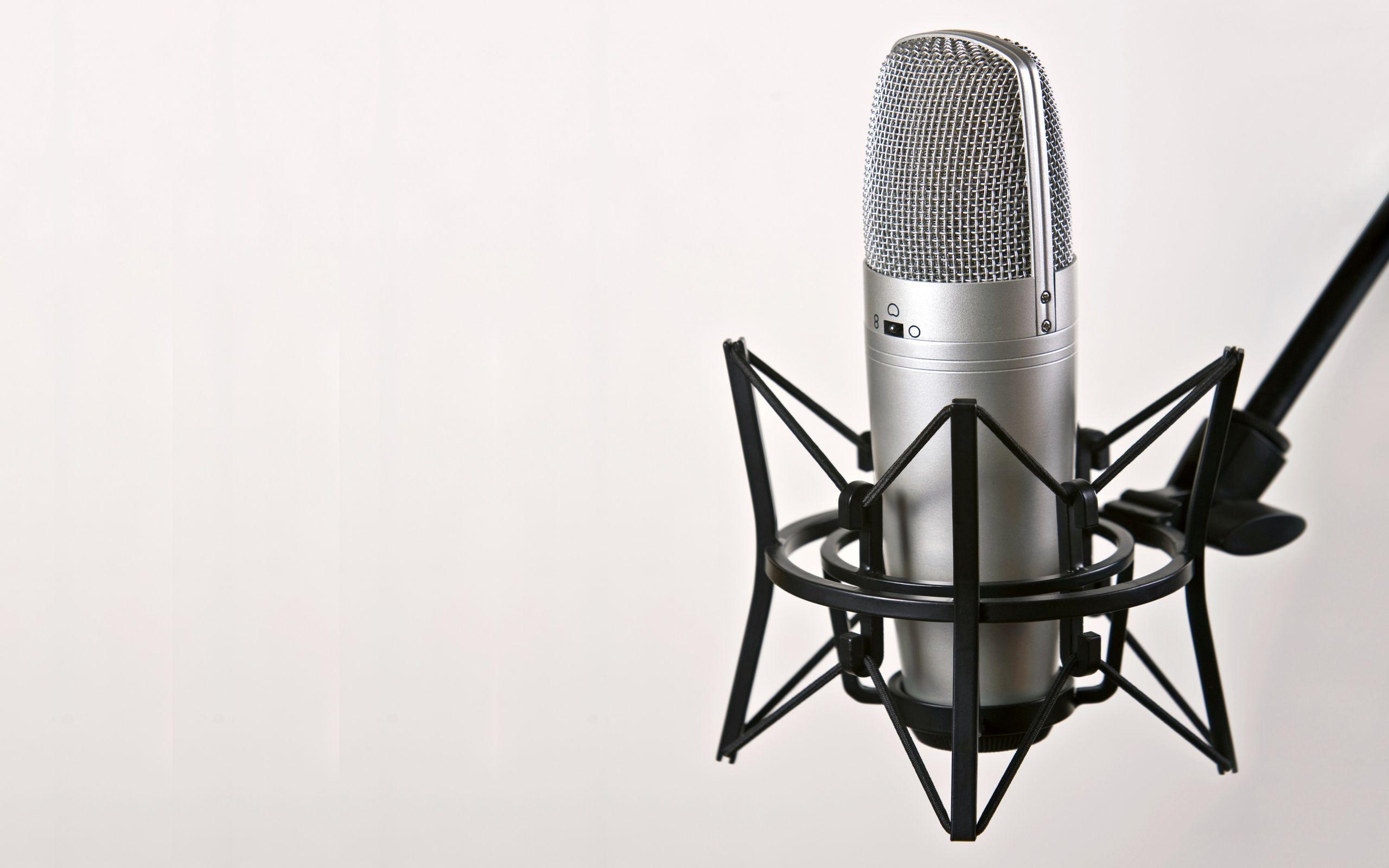 2560x1600 Studio mic wallpaper. Studio mic