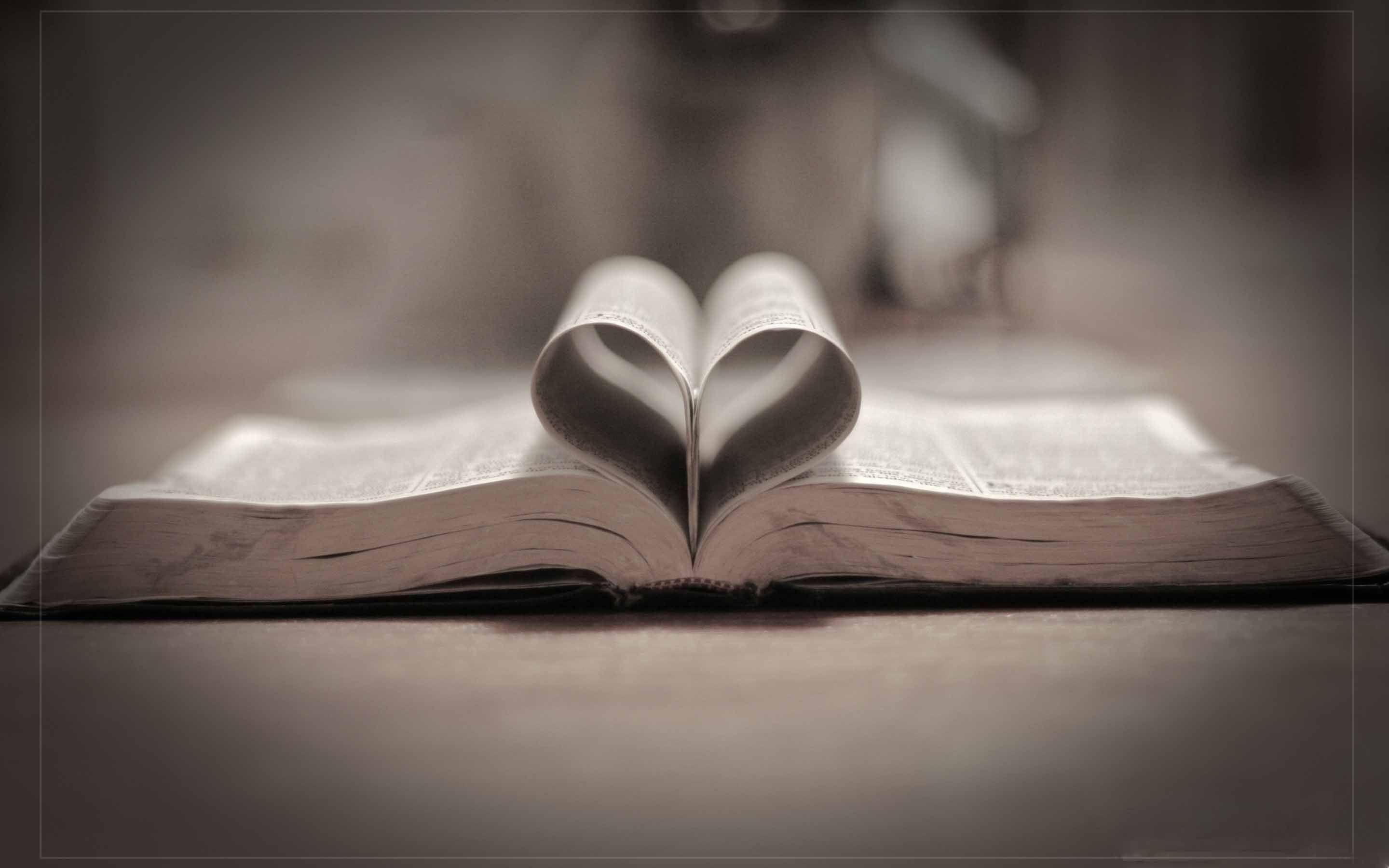 2880x1800 The Love Of God MacBook Air Wallpaper Download