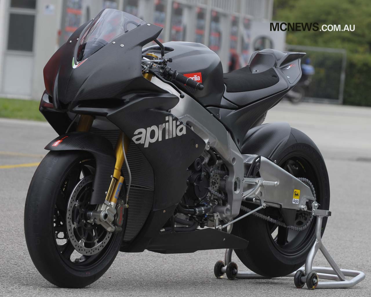 1280x1024 Aprilia RSV4 Wallpaper