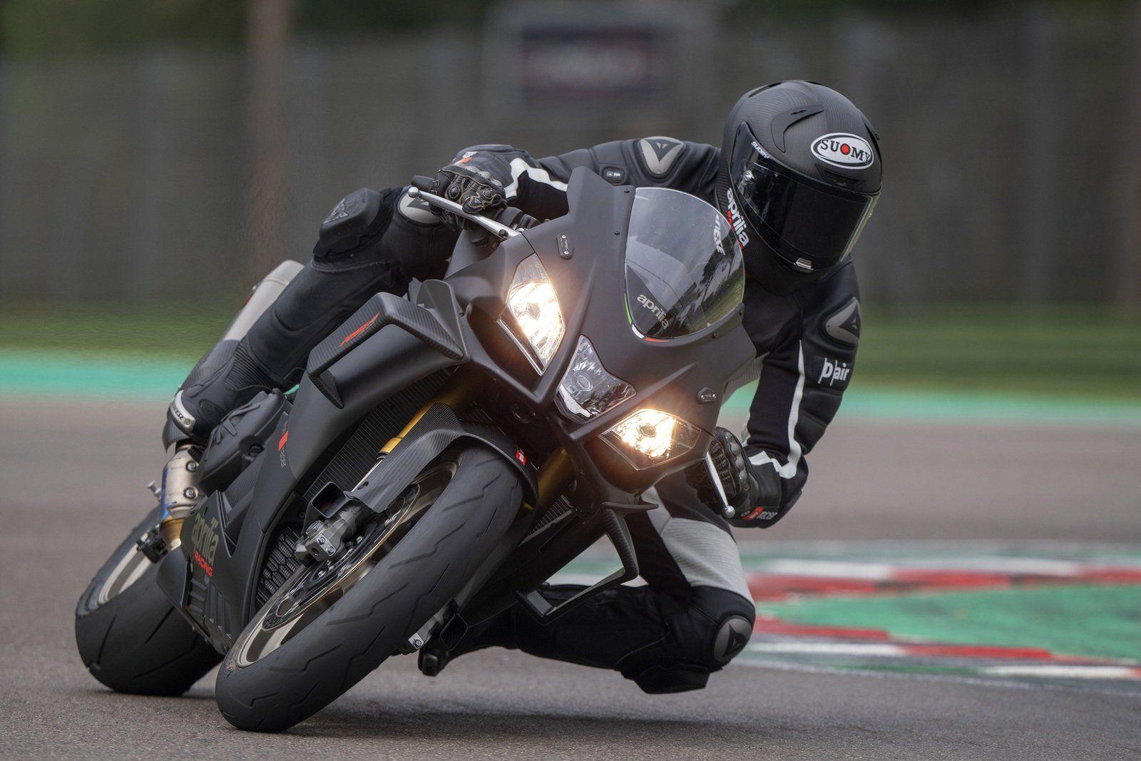 1600x1067 Aprilia RSV4 1100 Factory Picture, Photo, Wallpaper