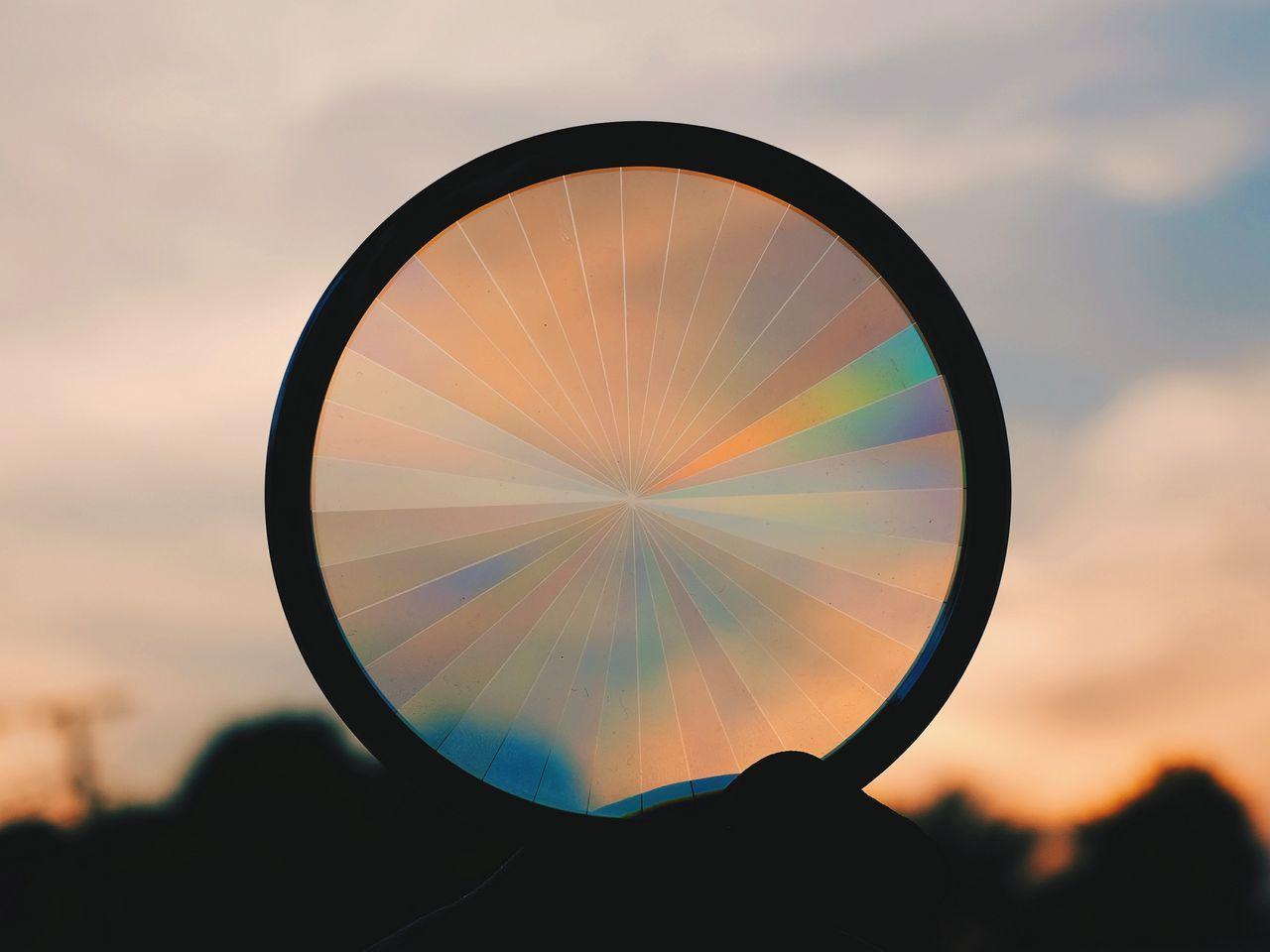 1280x960 Download wallpaper 1280x960 circle, sunset, rainbow, shape, dark