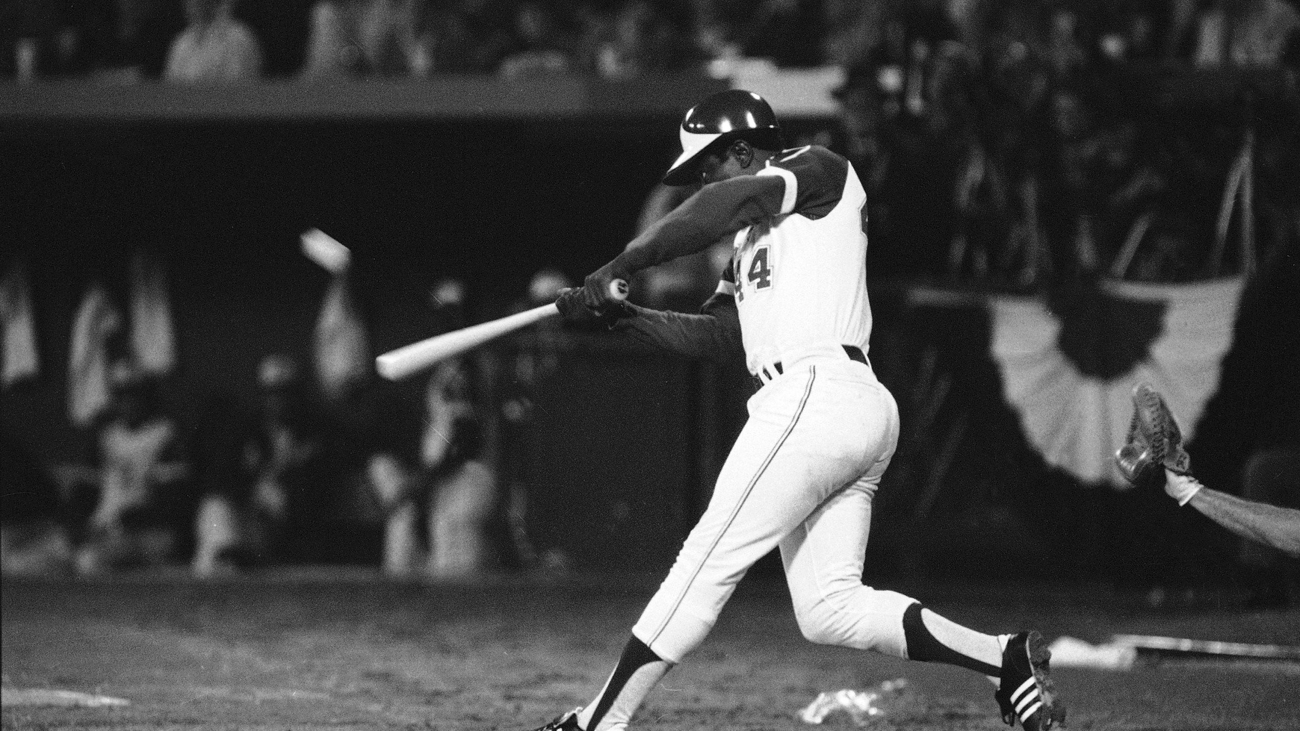 2560x1440 A look at Hank Aaron's career and accomplishments