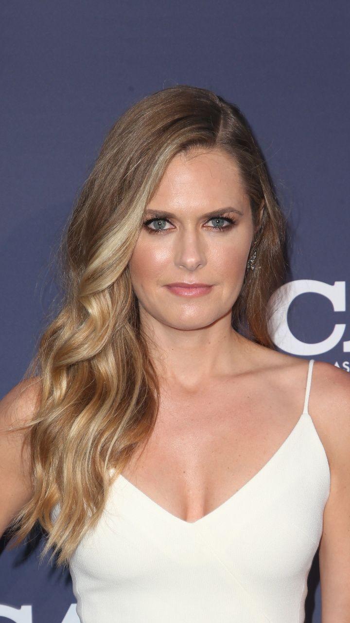 720x1280 Maggie Lawson Wallpaper