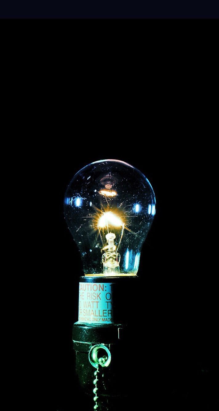 712x1334 Minimalist LED Light Bulb for Modern Home Decor. 写真撮影, 電球アート, 室内装飾