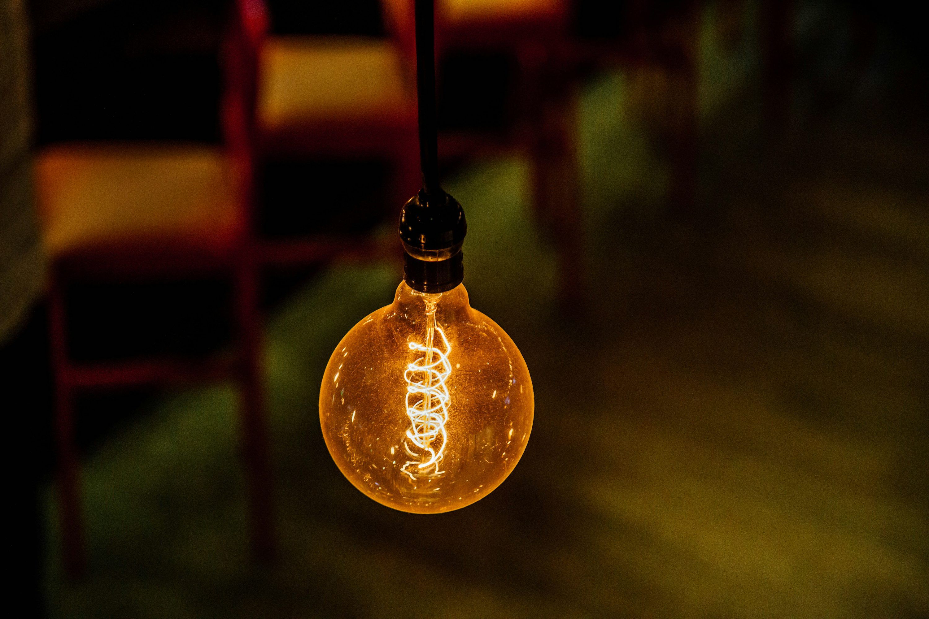 3000x2000 Shallow focus photography of lighted bulb photo