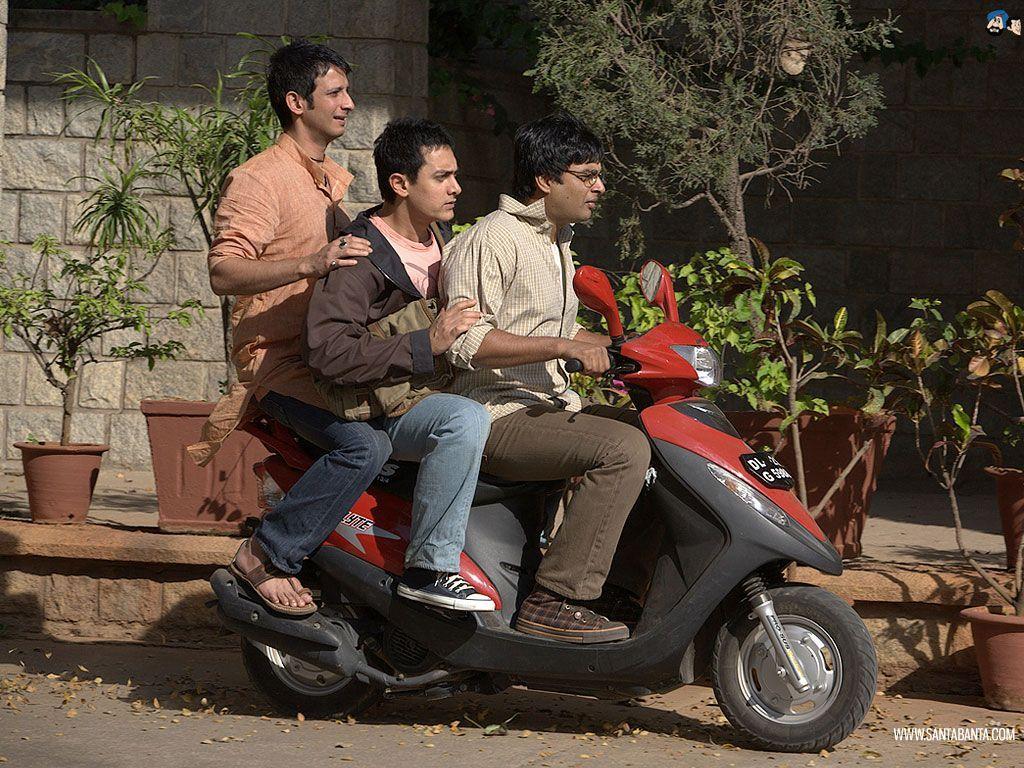 1024x768 Idiots (2009). Best bollywood movies, 3 idiots, 3 idiots film