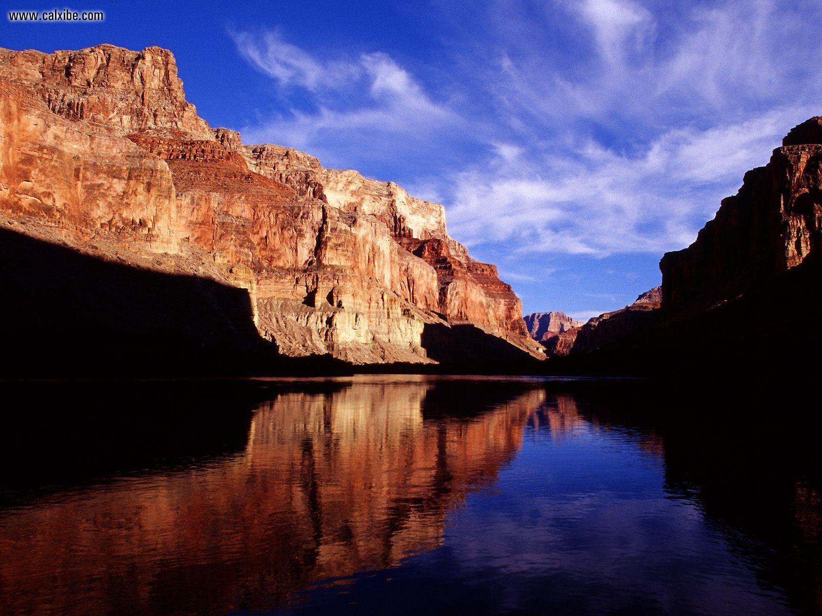 1600x1200 Nature: Grand Canyon Reflected In The Colorado River Arizona, picture nr. 17310