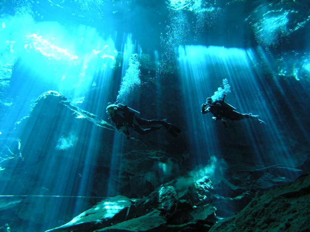 1024x768 What Is Cavern Diving And Where To Do It?