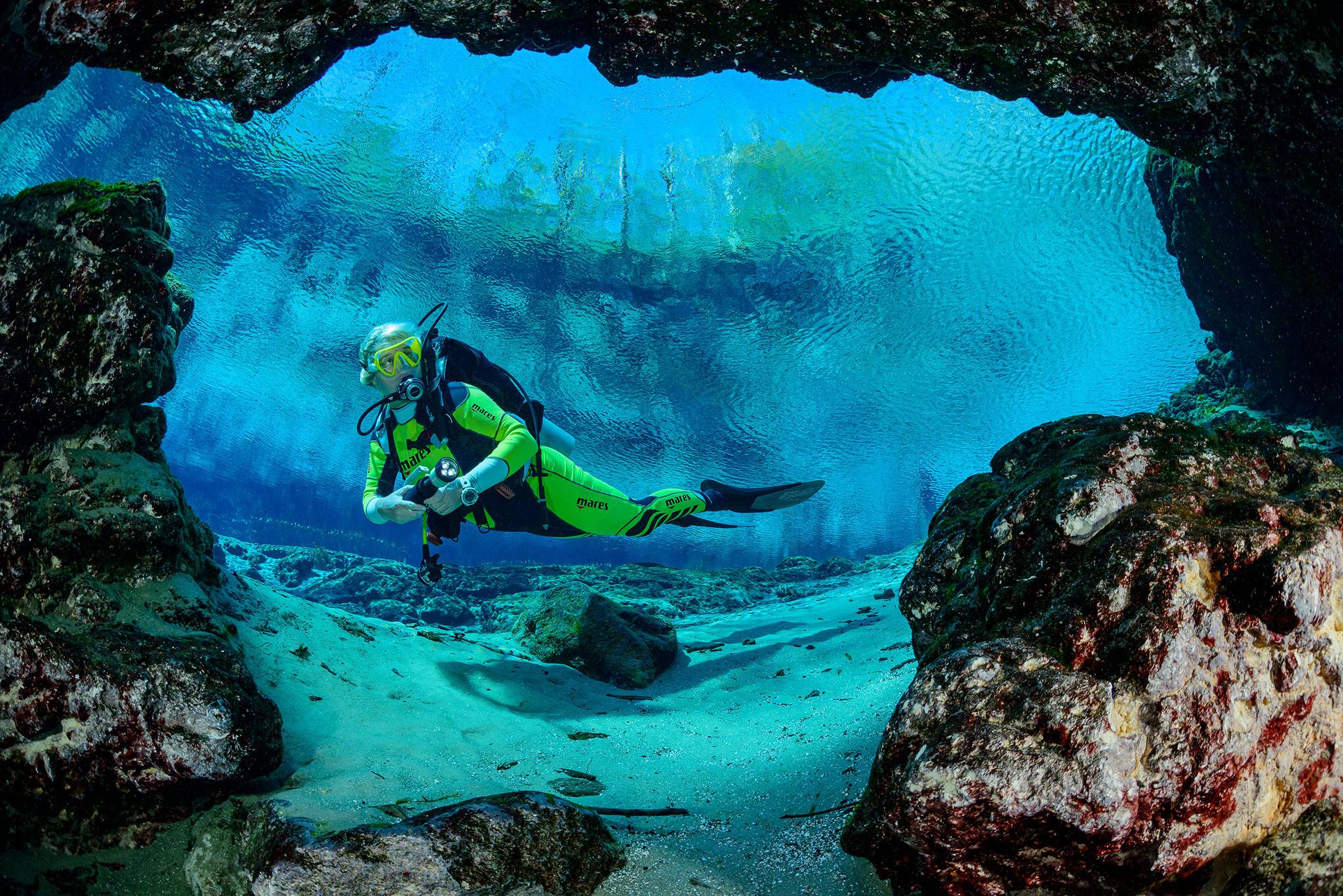 2048x1367 Cave Diving's Mysterious Allure—and Risks