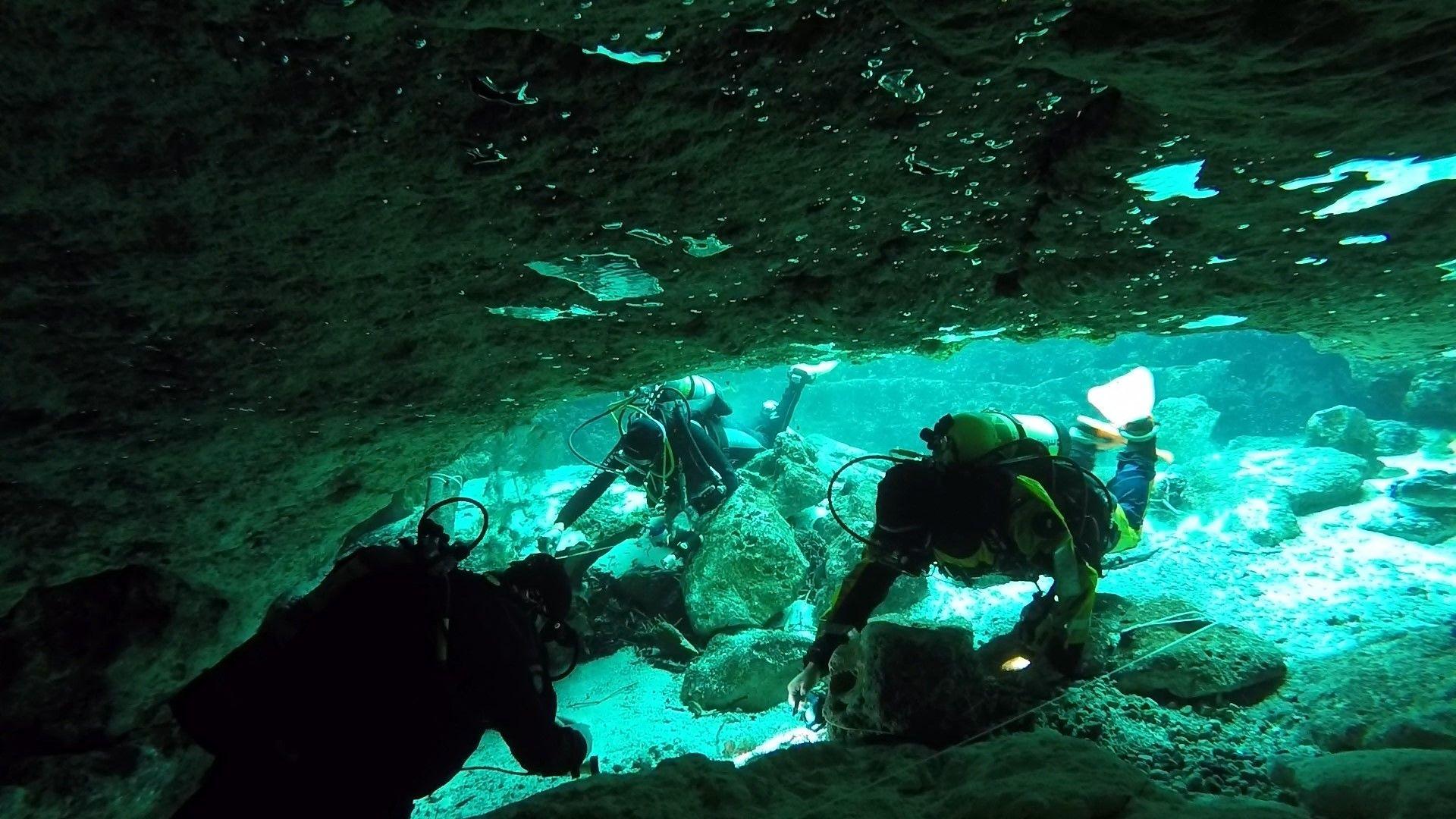 1920x1080 Cavern & Cave Diving In February 2019
