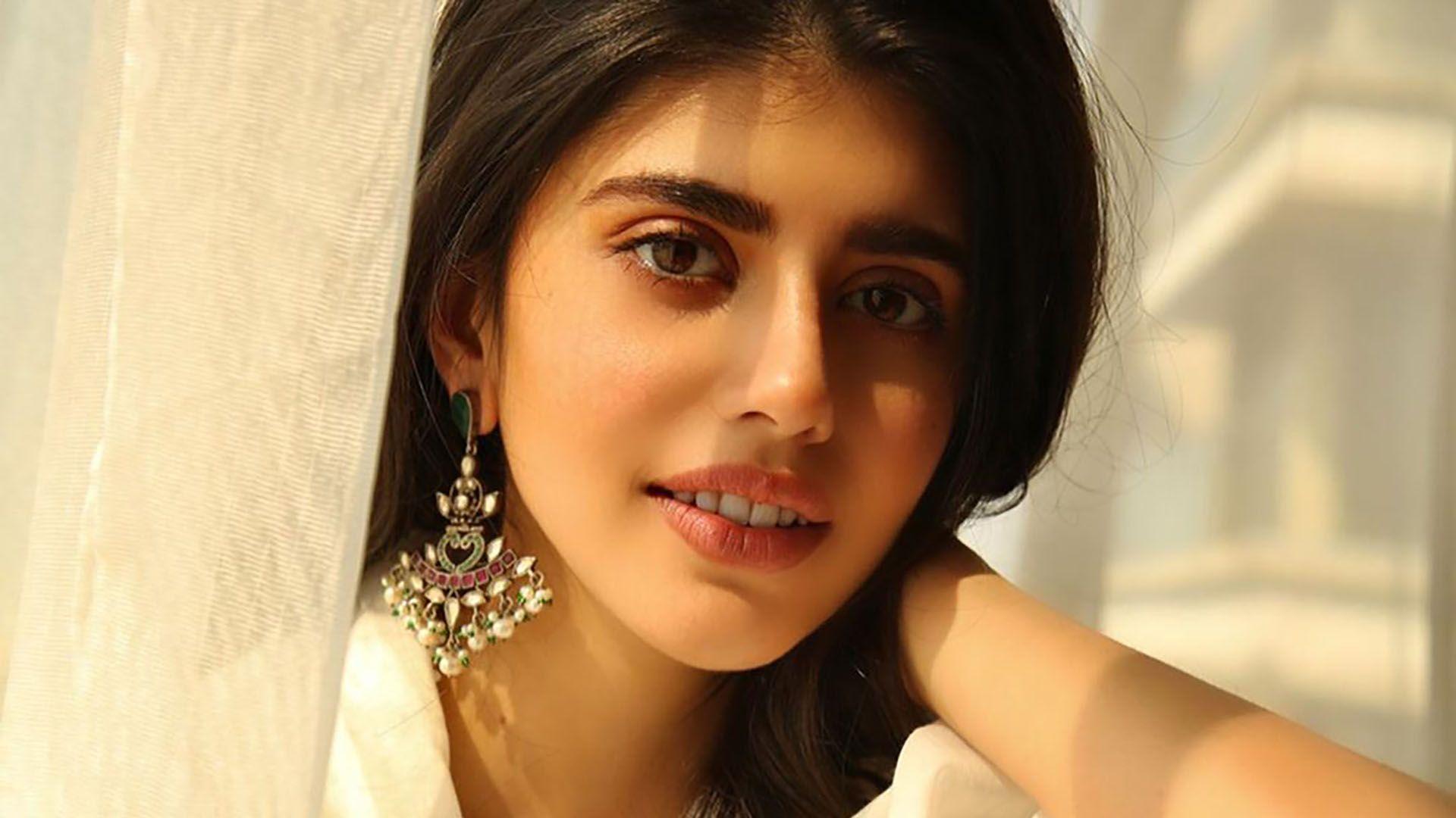 Sanjana Sanghi Wallpapers - Top Free Sanjana Sanghi Backgrounds ...