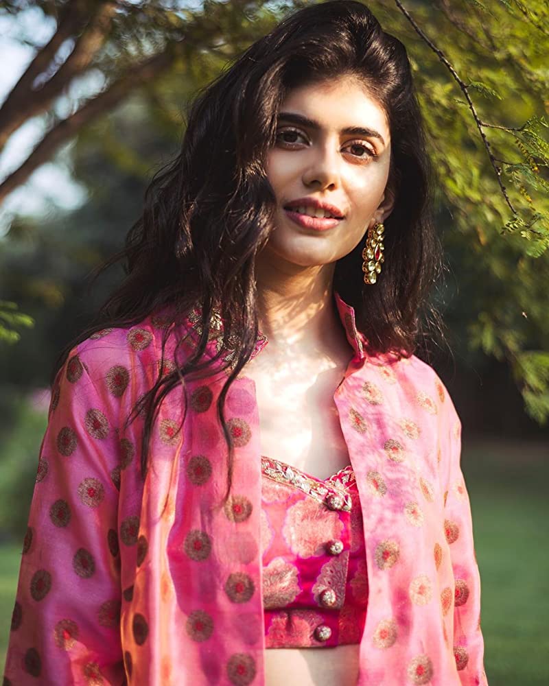 800x1000 Sanjana Sanghi
