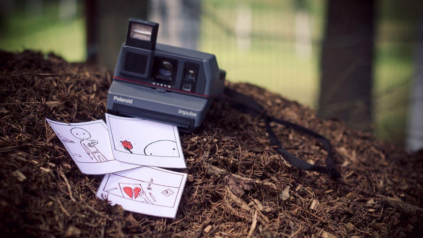 1366x768 Download wallpaper 1366x768 camera, polaroid camera, picture
