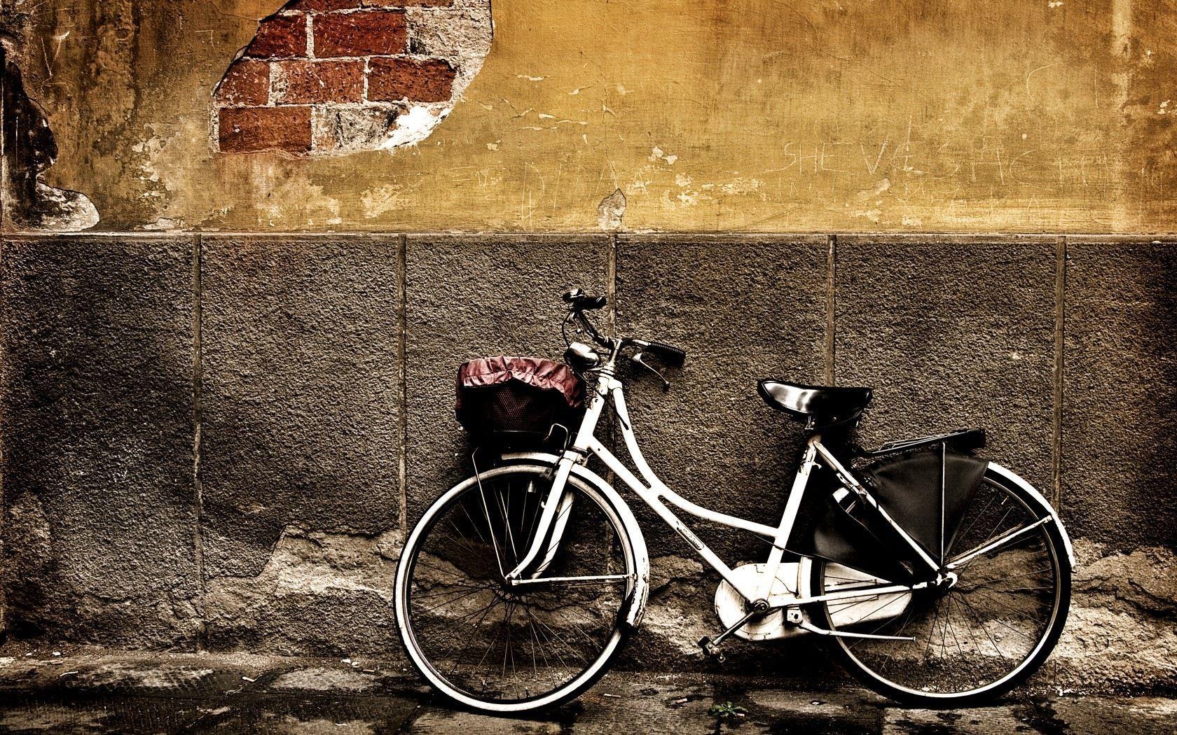 1680x1050 Bike In The Old City Desktop Wallpaper. Bicycle, Bicycle