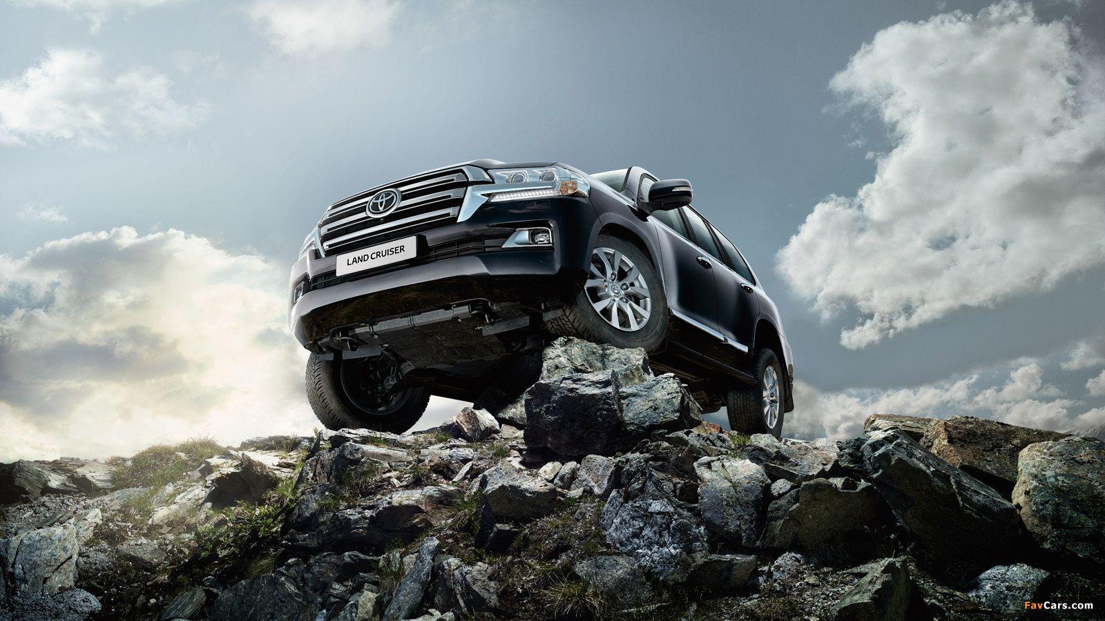 1600x900 Toyota Land Cruiser 200 (UZJ200) 2015 wallpaper (1600x900)