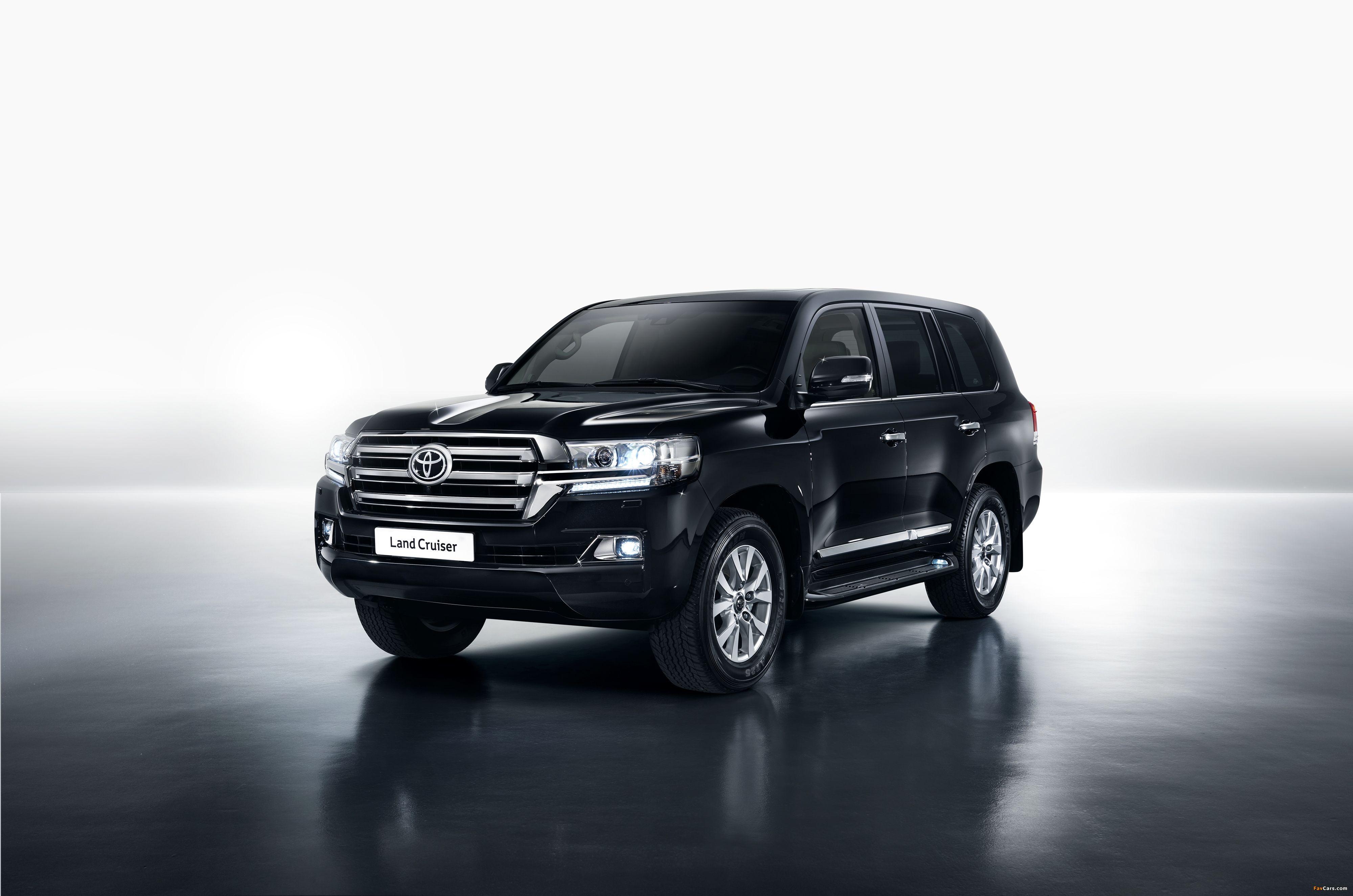 4000x2648 Toyota Land Cruiser 200 (UZJ200) 2015 wallpaper (4000x2648)